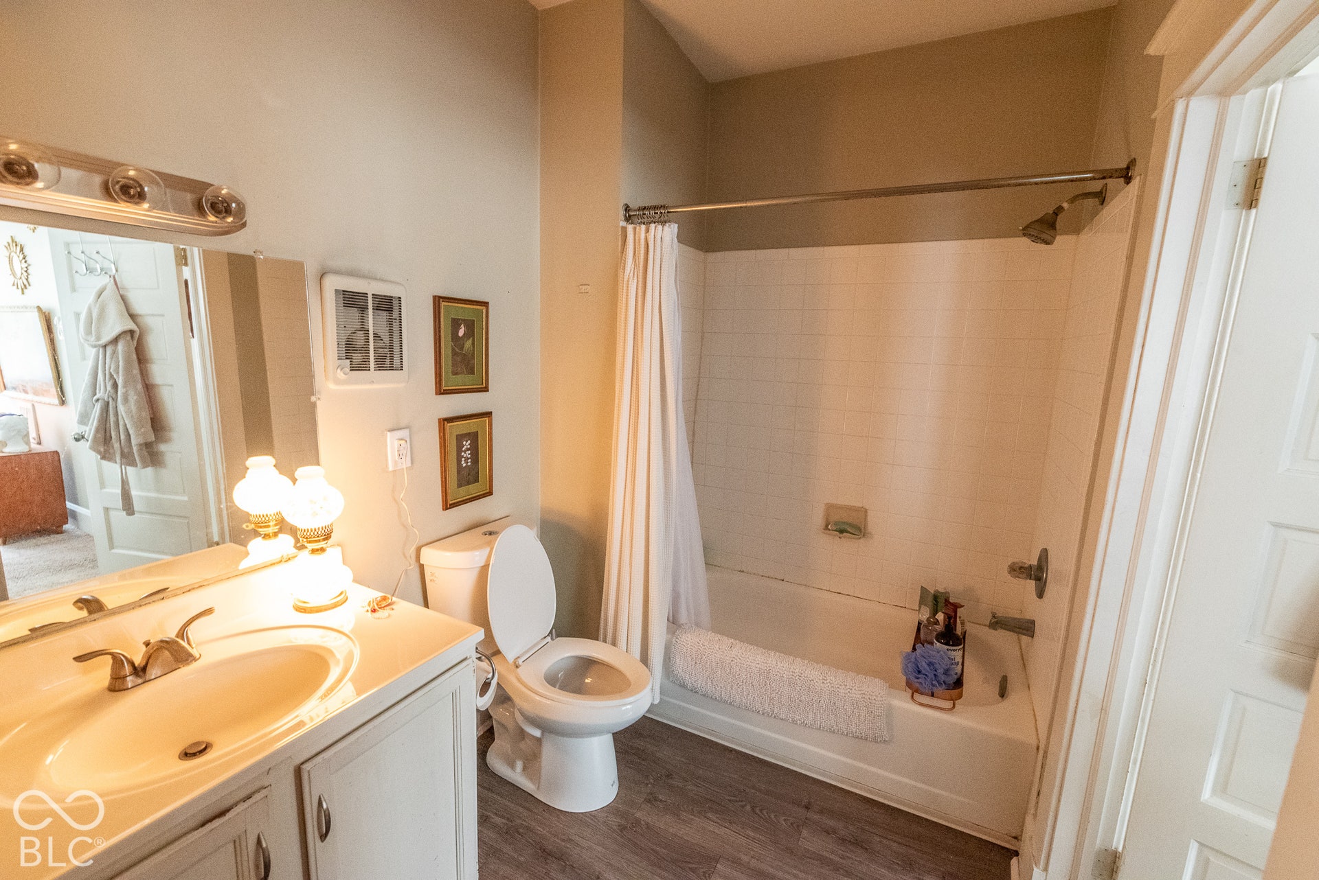Unit 1602- 1 BR - Lower Level