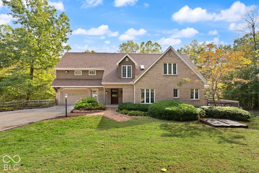 Property photo for 925 W Oakwood Lane, Paoli, IN