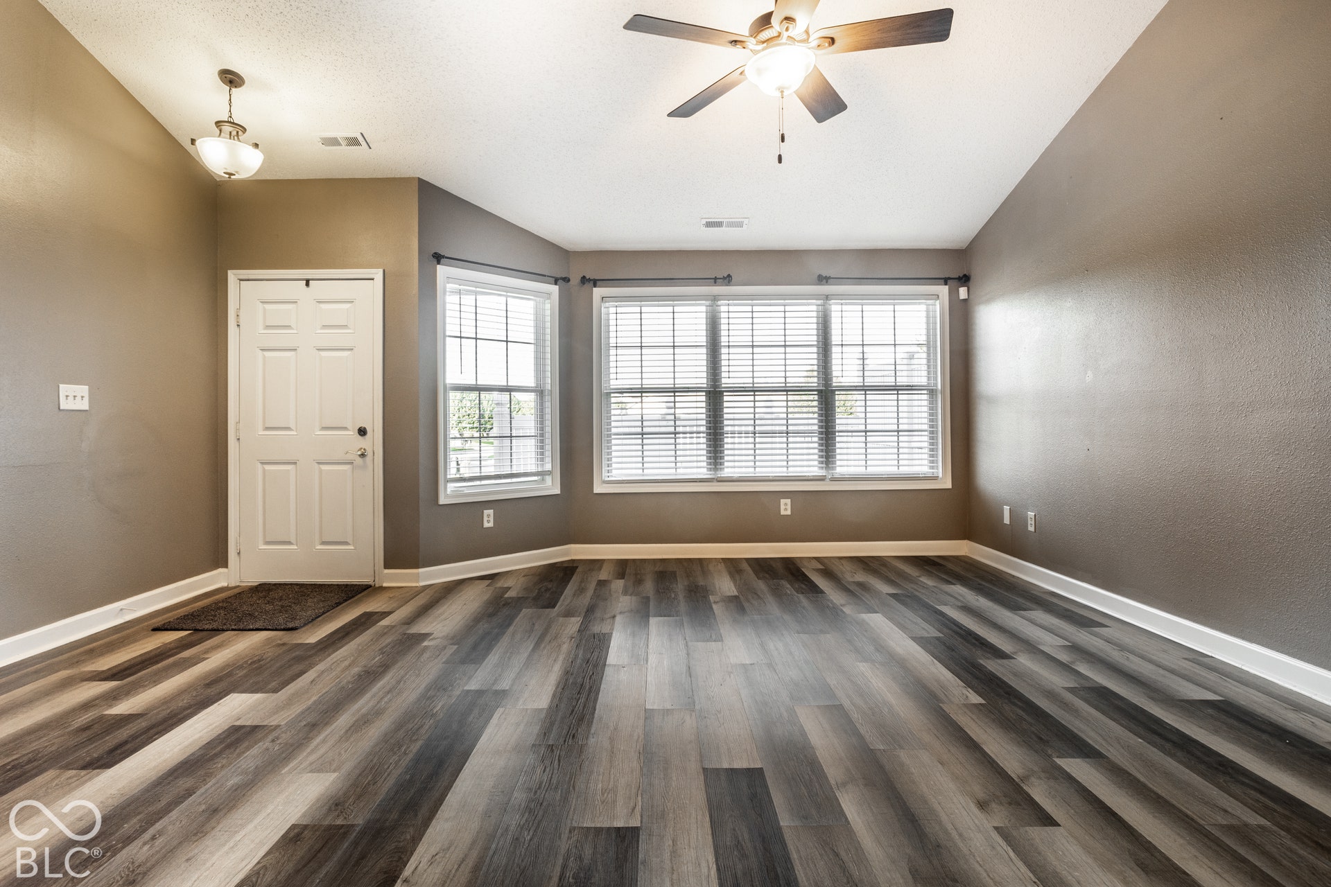 6146 Loggia Drive, Indianapolis, IN 46237