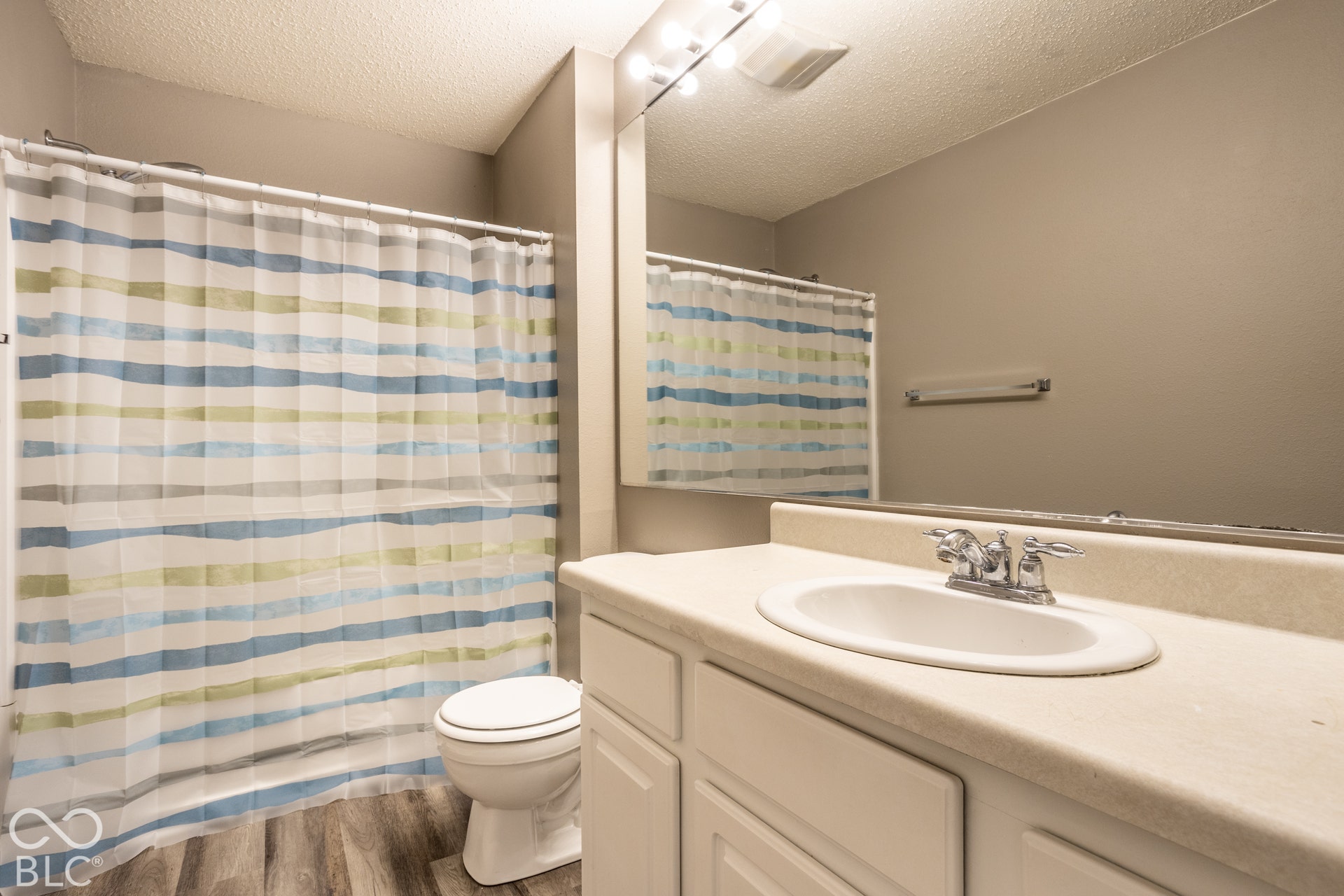 1st Floor Main Bath