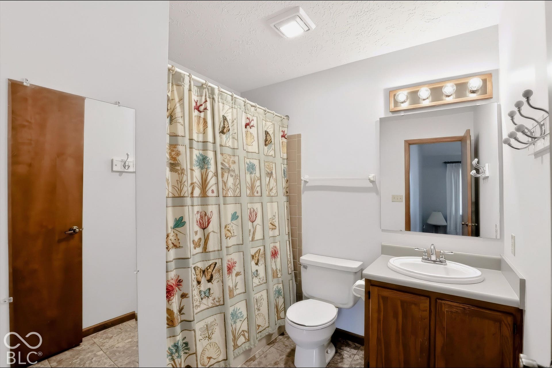 187 Early Bird, Greenwood, IN 46143 Bathroom