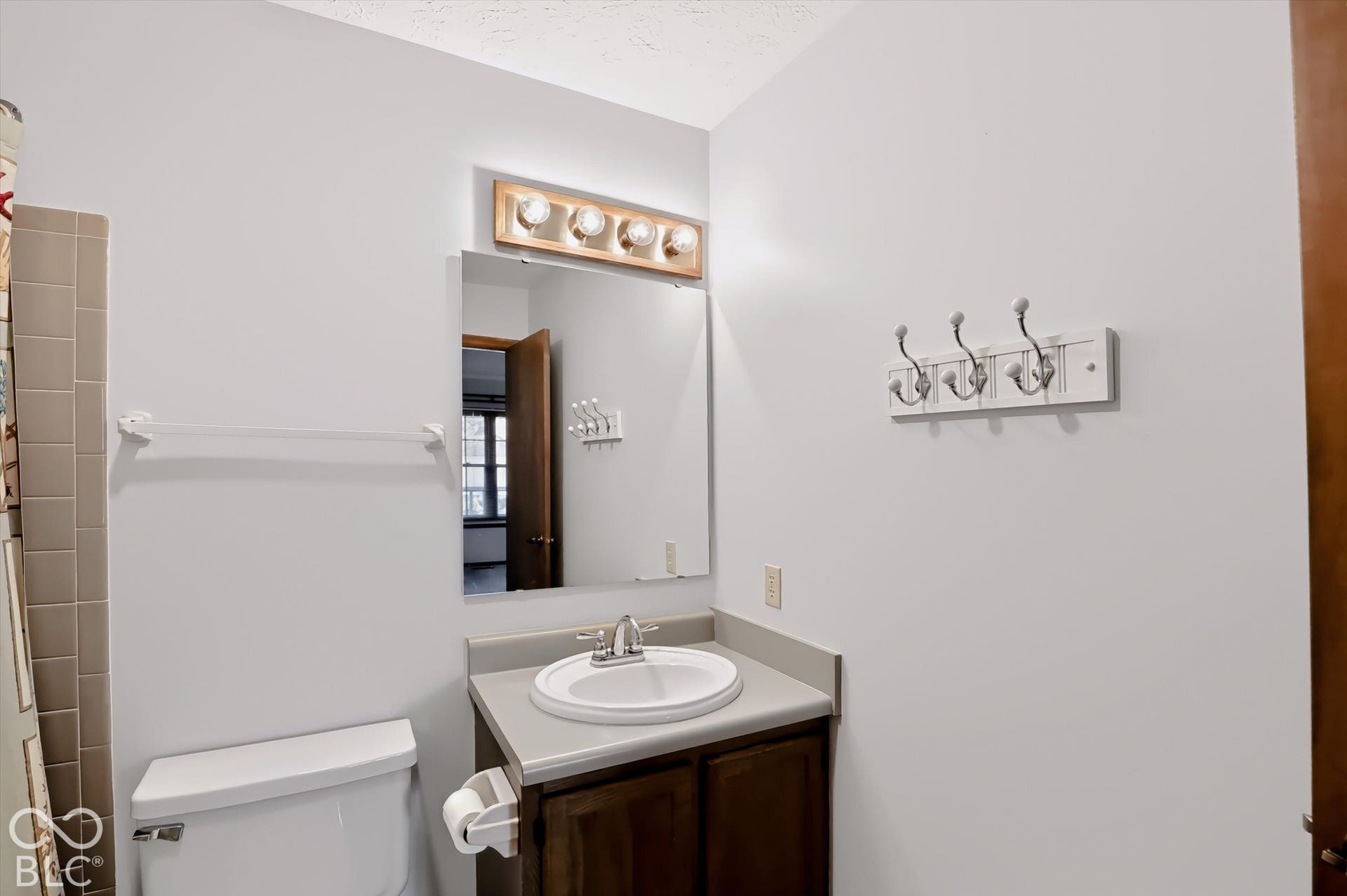 187 Early Bird, Greenwood, IN 46143 Bathroom