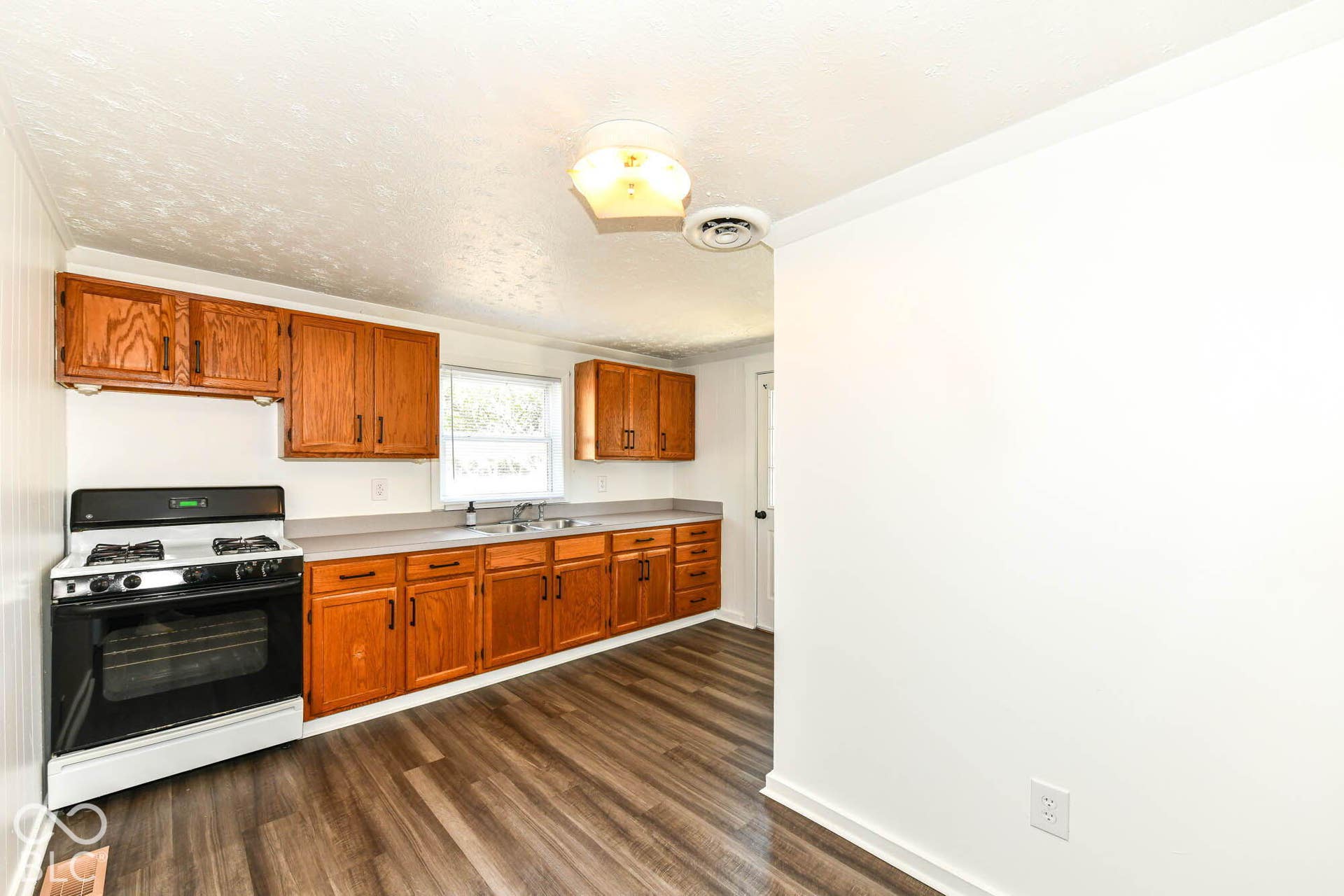 24 Elliott Street, Shelbyville, IN 46176