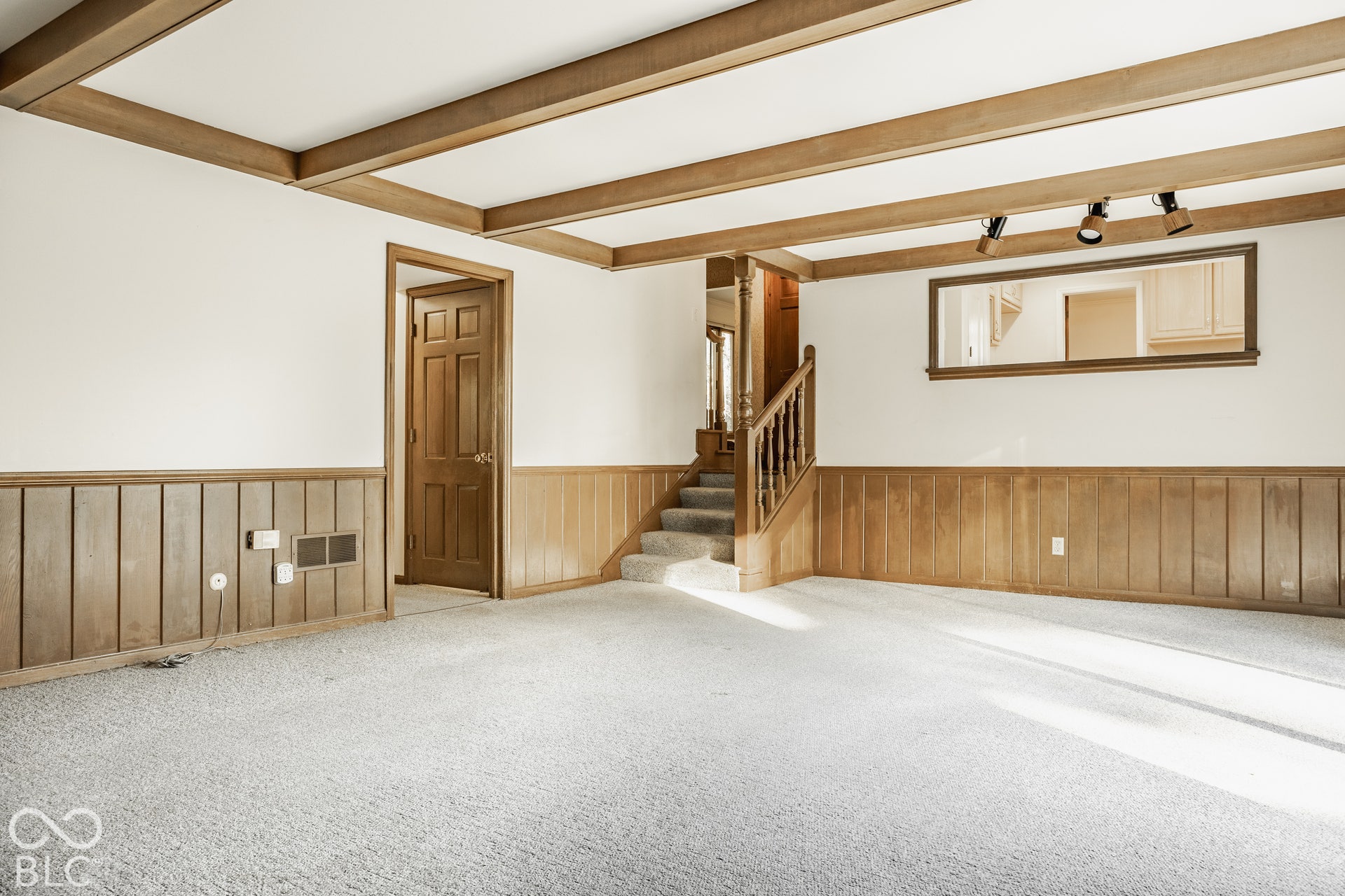 8959 Rexford Road, Indianapolis, IN 46260