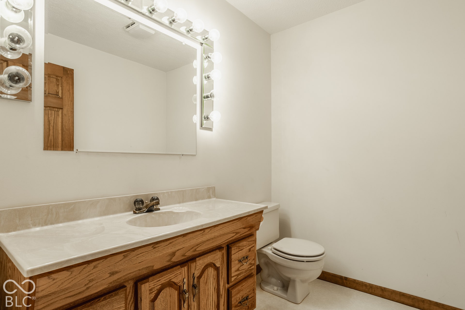 8959 Rexford Road, Indianapolis, IN 46260