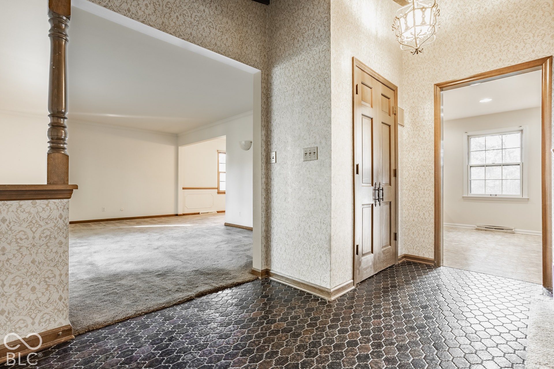 8959 Rexford Road, Indianapolis, IN 46260