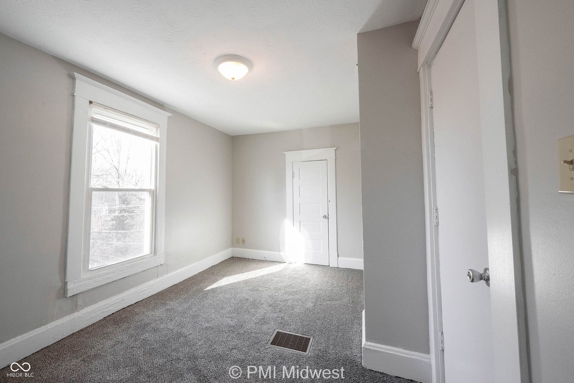 323 W 40th Street, Indianapolis, IN 46208