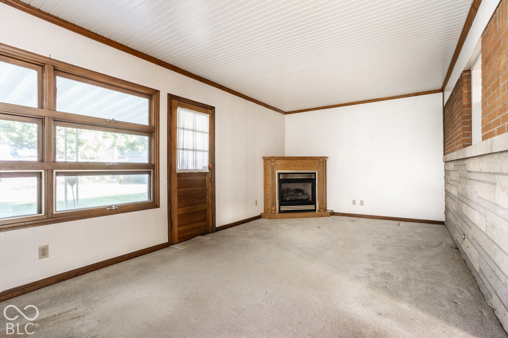 2106 Woodcrest Road, Indianapolis, IN 46227