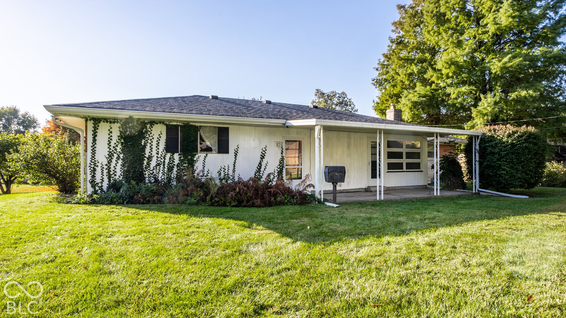 2106 Woodcrest Road, Indianapolis, IN 46227