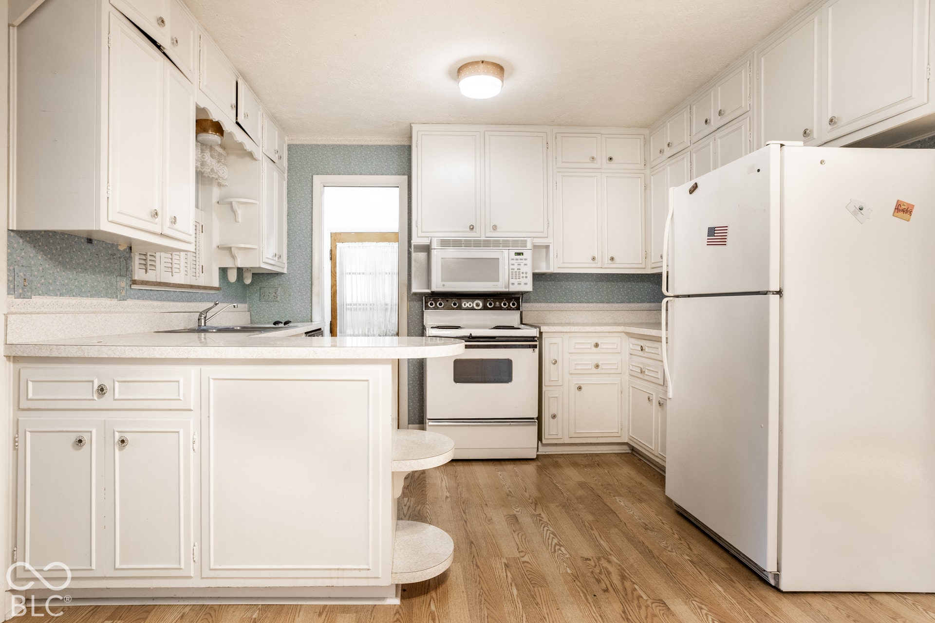 2106 Woodcrest Road, Indianapolis, IN 46227