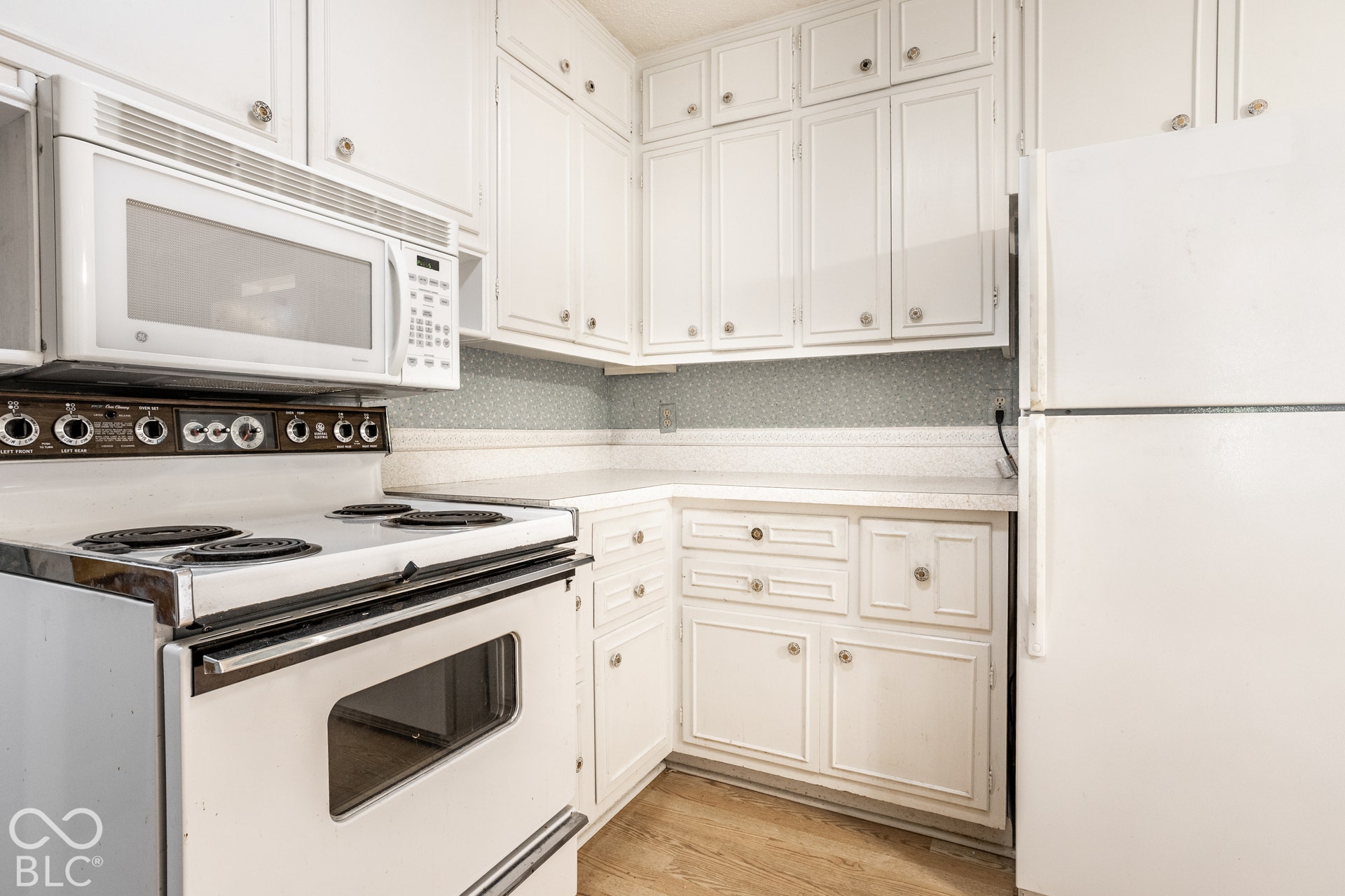 2106 Woodcrest Road, Indianapolis, IN 46227