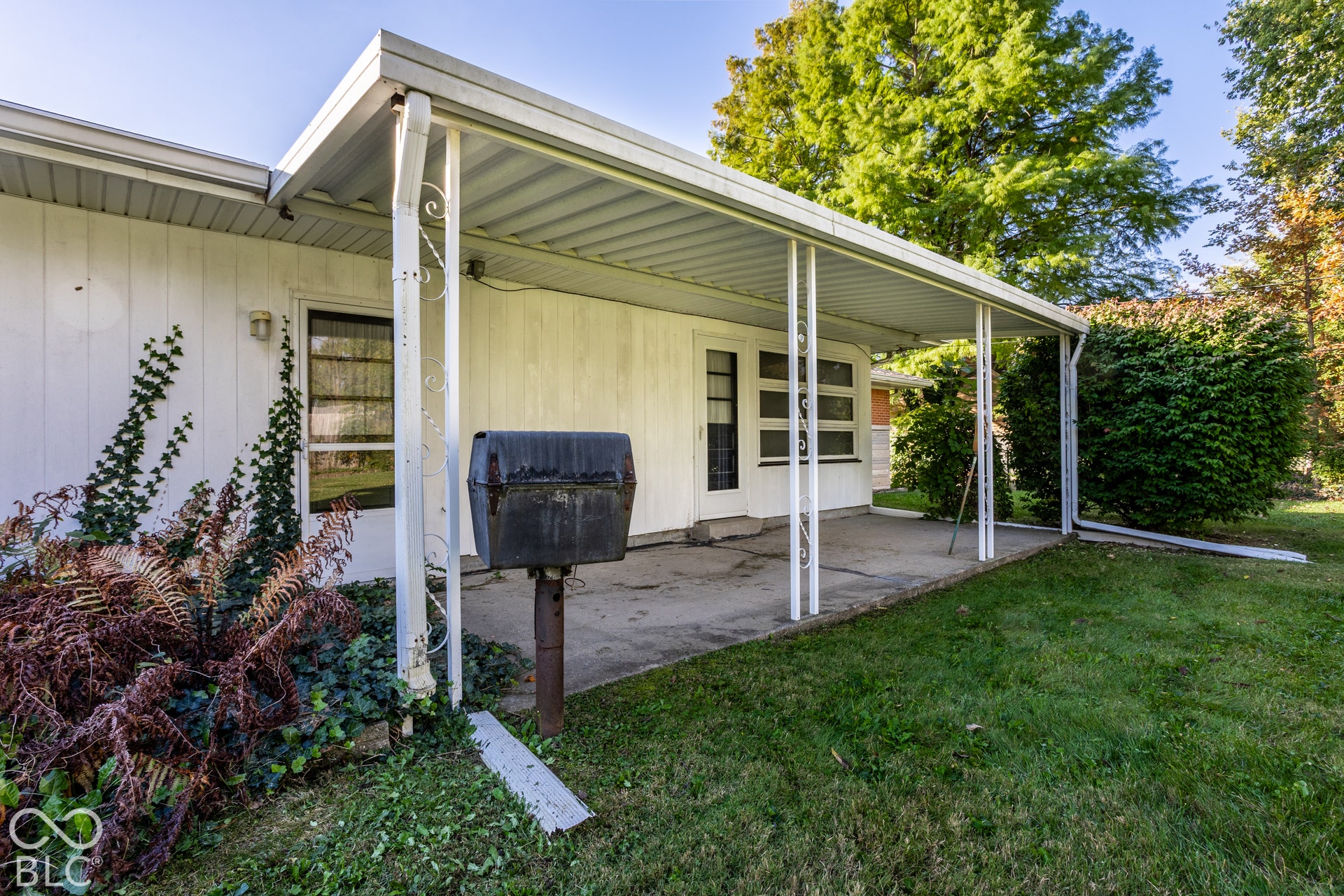 2106 Woodcrest Road, Indianapolis, IN 46227