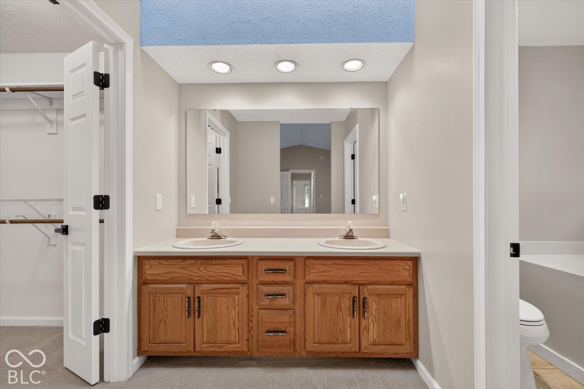 9503 Cadbury Circle, Indianapolis, IN 46260