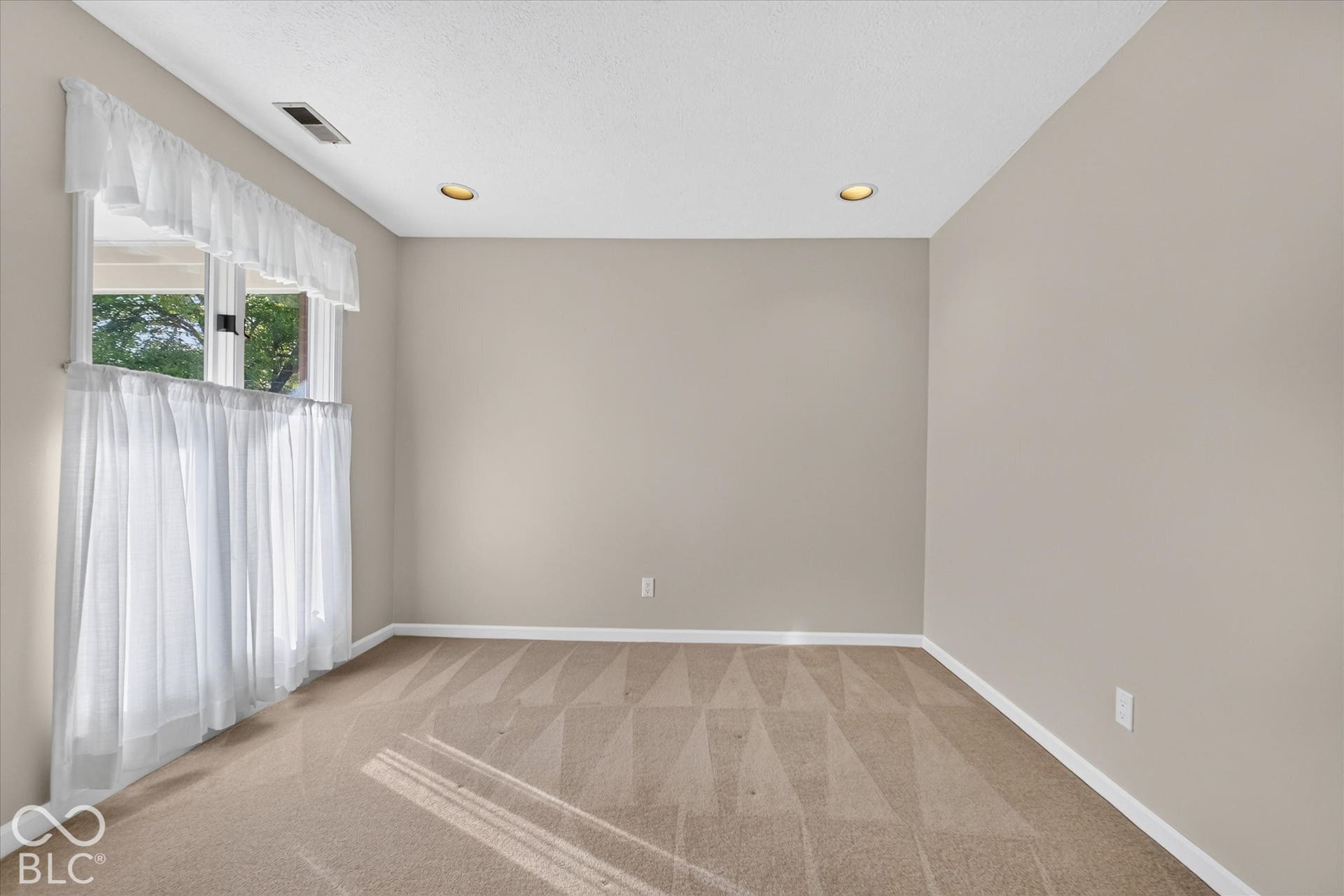 9503 Cadbury Circle, Indianapolis, IN 46260