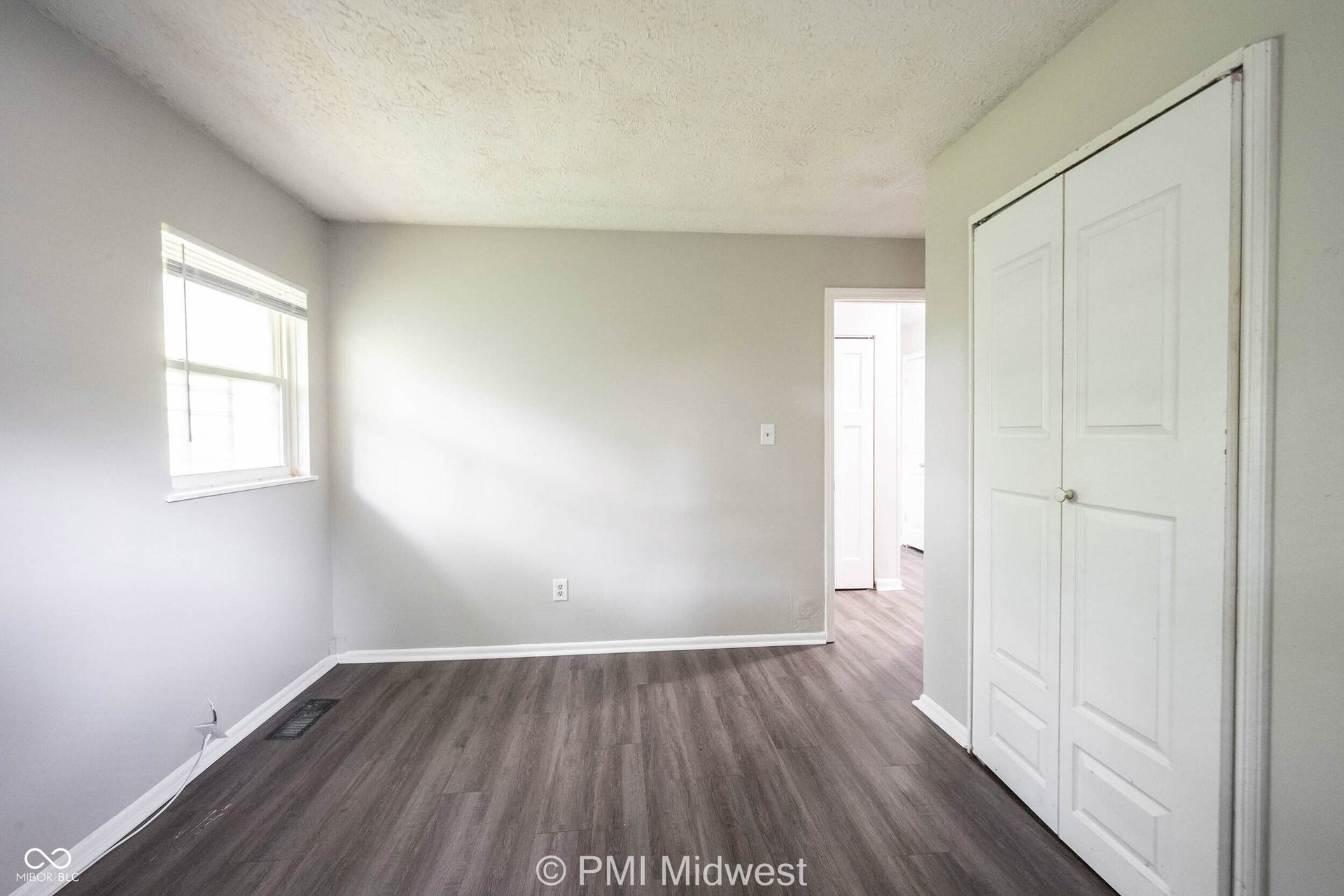 9313 Rochelle Drive, Indianapolis, IN 46235 9313 Rochelle Drive, Indianapolis, IN 46235