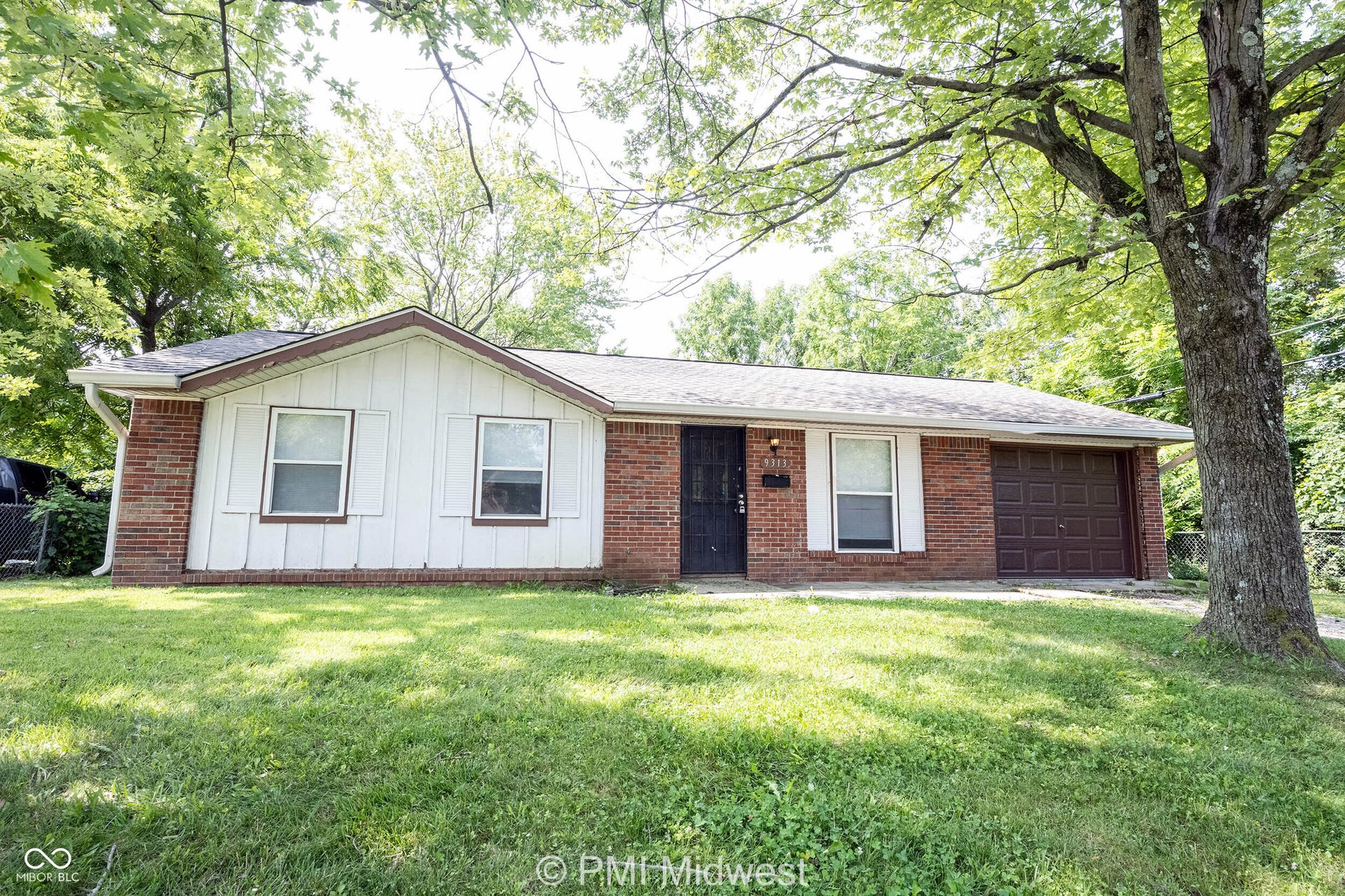 9313 Rochelle Drive, Indianapolis, IN 46235 9313 Rochelle Drive, Indianapolis, IN 46235