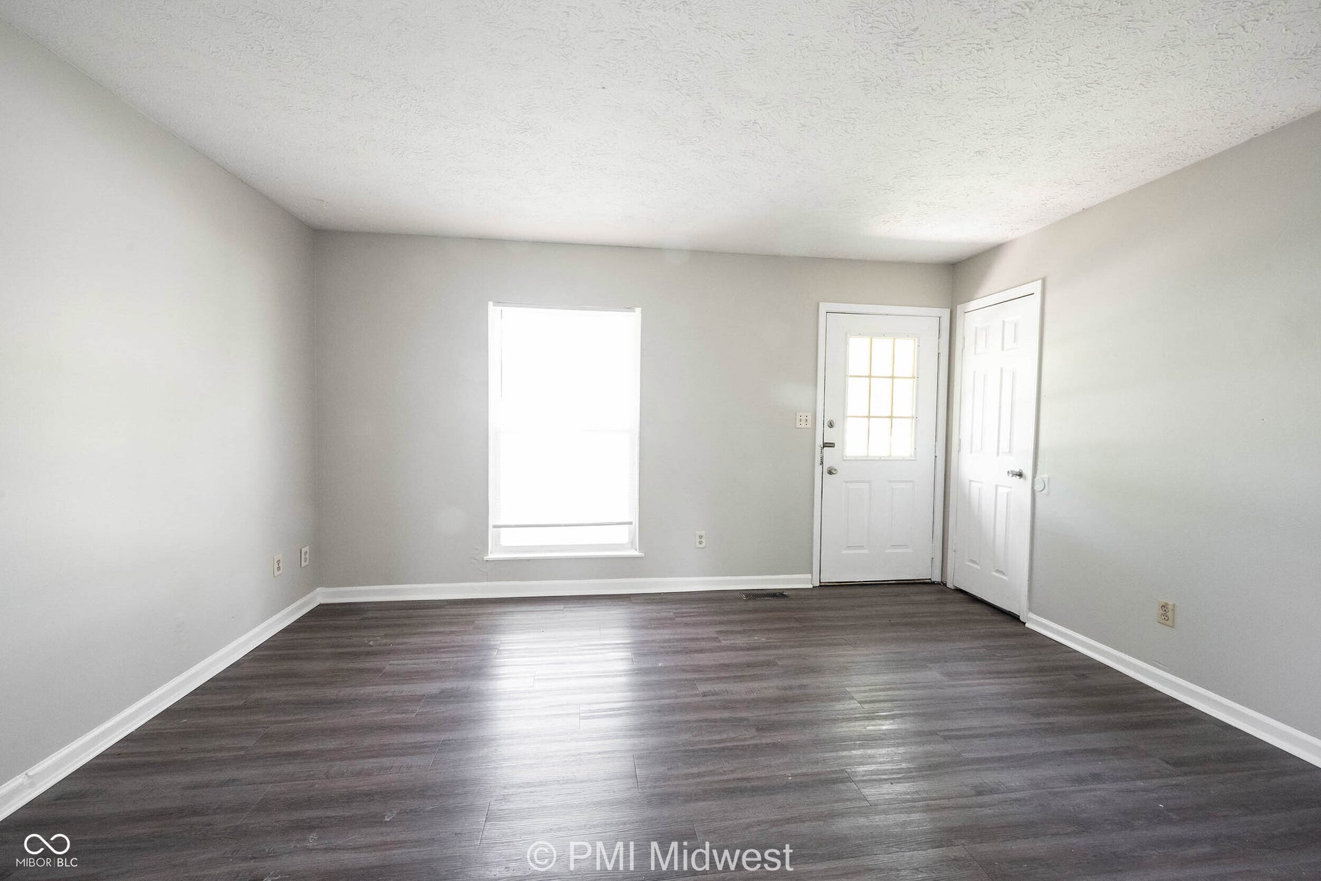 9313 Rochelle Drive, Indianapolis, IN 46235 9313 Rochelle Drive, Indianapolis, IN 46235
