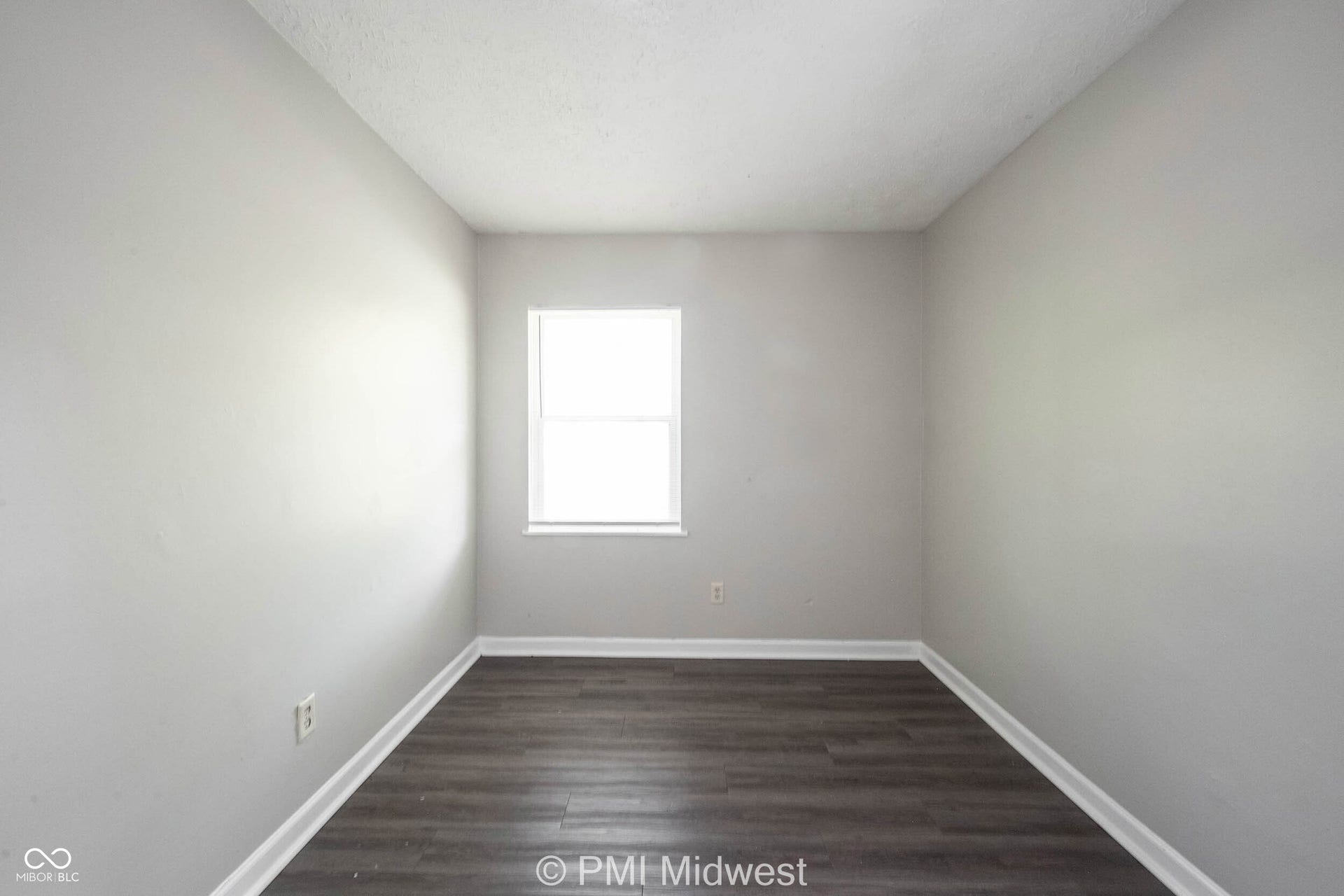 9313 Rochelle Drive, Indianapolis, IN 46235 9313 Rochelle Drive, Indianapolis, IN 46235