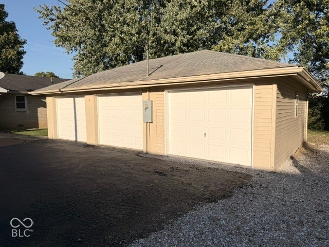 315 E Willard Avenue, Rushville, IN 46173 315 E Willard Avenue, Rushville, IN 46173