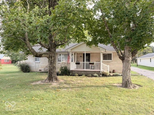 315 E Willard Avenue, Rushville, IN 46173 315 E Willard Avenue, Rushville, IN 46173