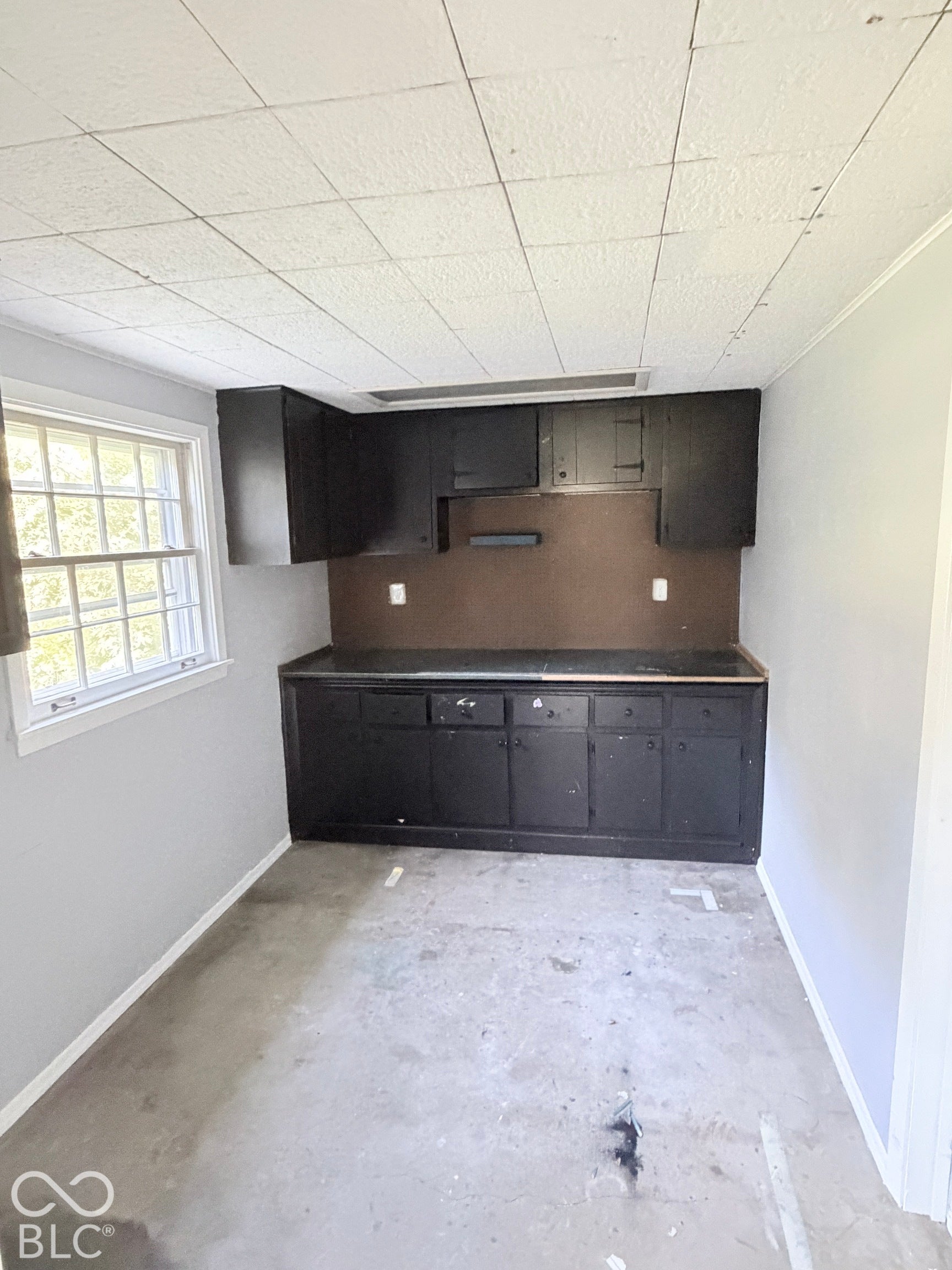 6932 Tousley Drive, Indianapolis, IN 46256 6932 Tousley Drive, Indianapolis, IN 46256