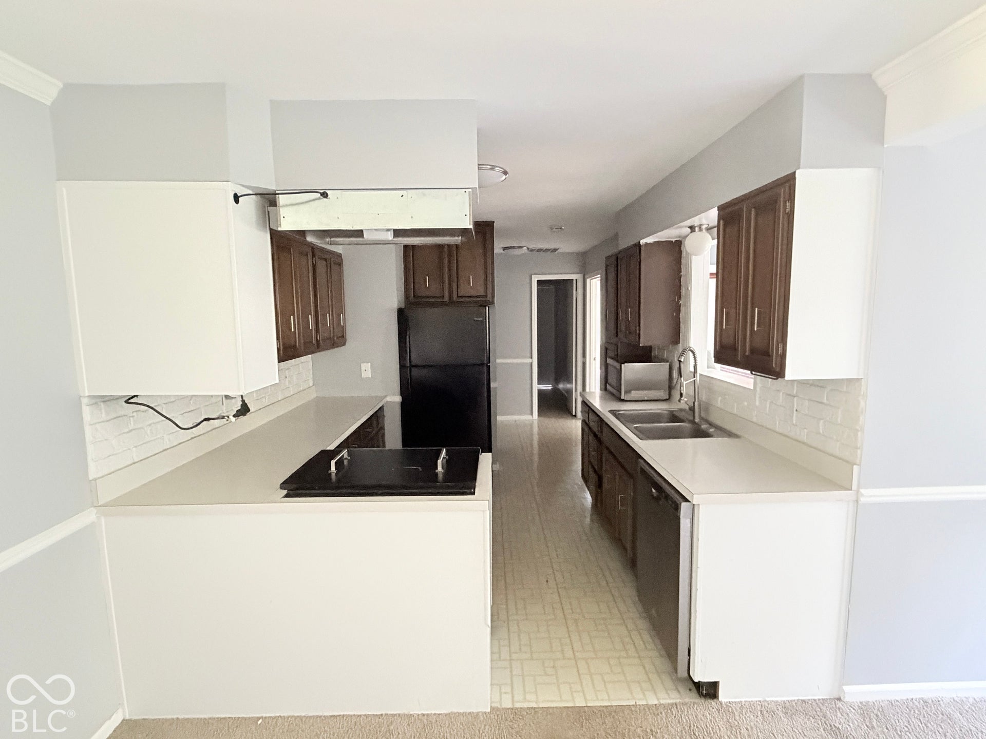 6932 Tousley Drive, Indianapolis, IN 46256 6932 Tousley Drive, Indianapolis, IN 46256