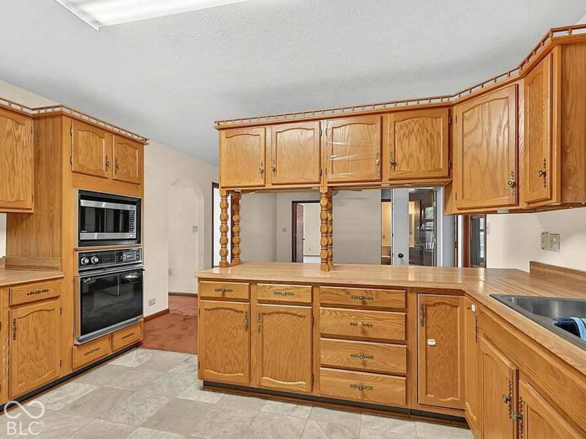 302 N Madison Street, Knightstown, IN 46148 Kitchen Island Open to Family Rooom