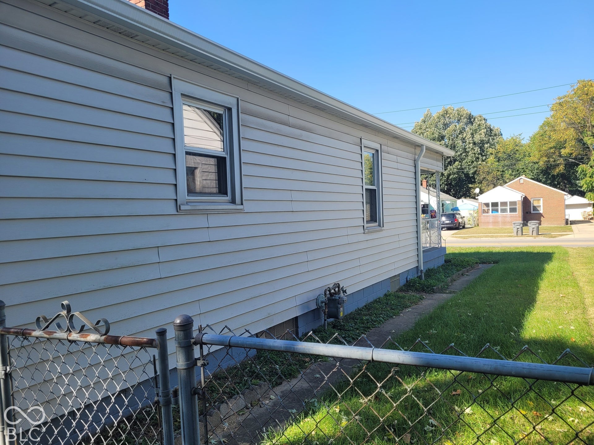 east side of home - - clean siding !!!