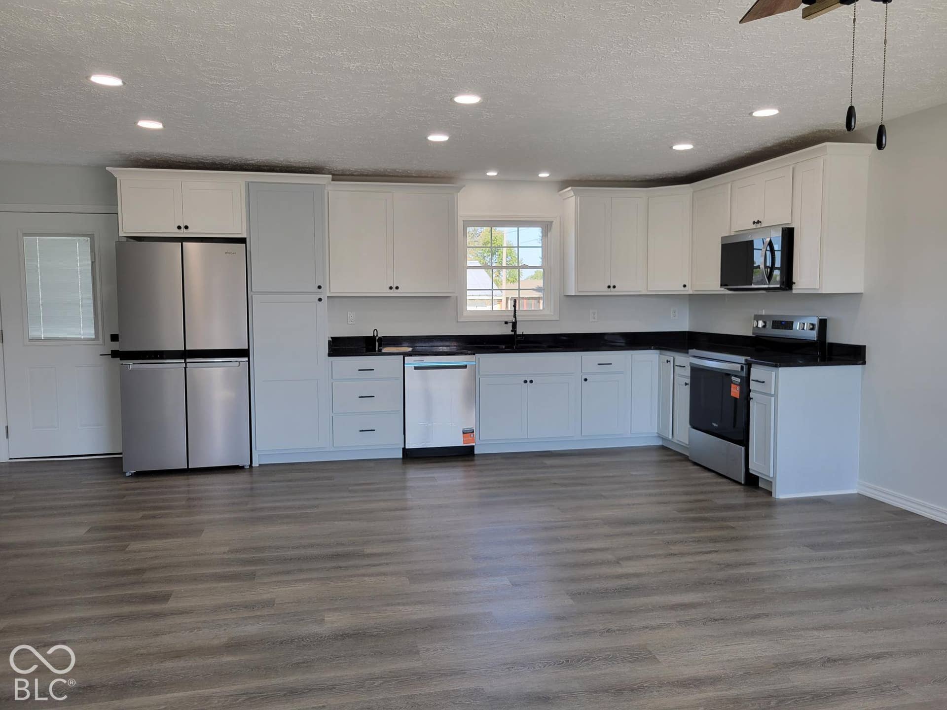 805 Holiday Drive, Seymour, IN 47274