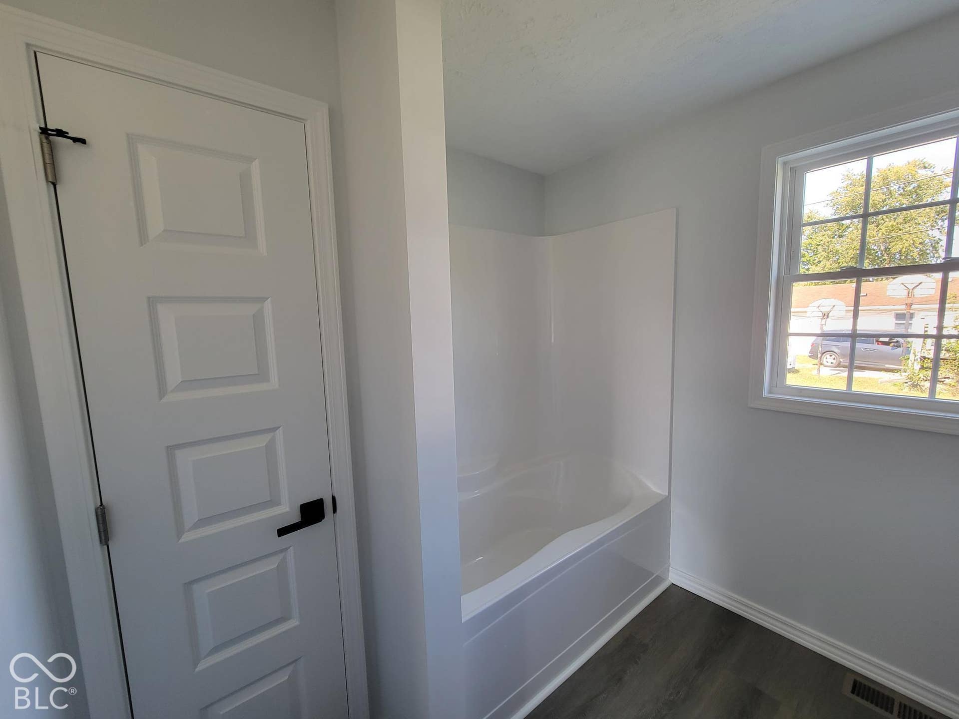 805 Holiday Drive, Seymour, IN 47274