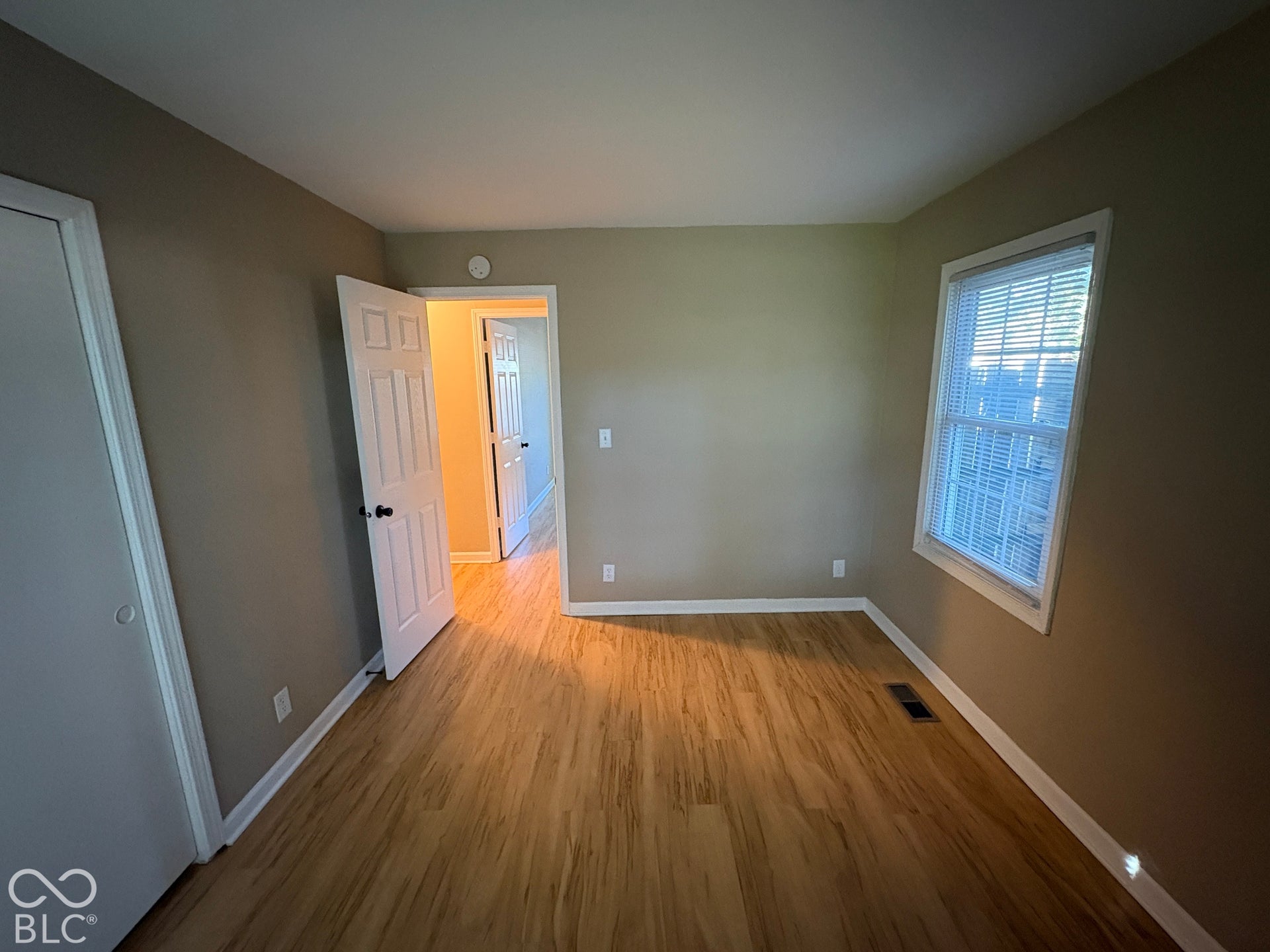 2649 Ebbie Road, Indianapolis, IN 46219