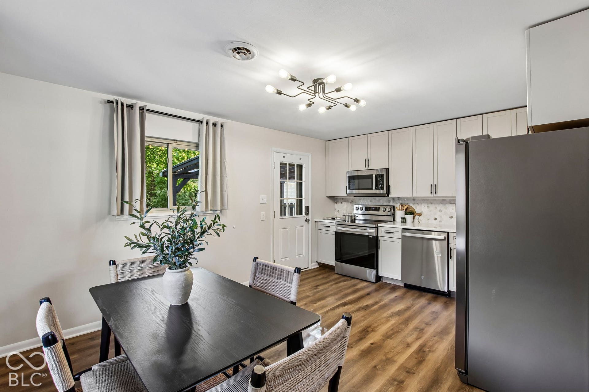 537 S 4th Avenue, Beech Grove, IN 46107