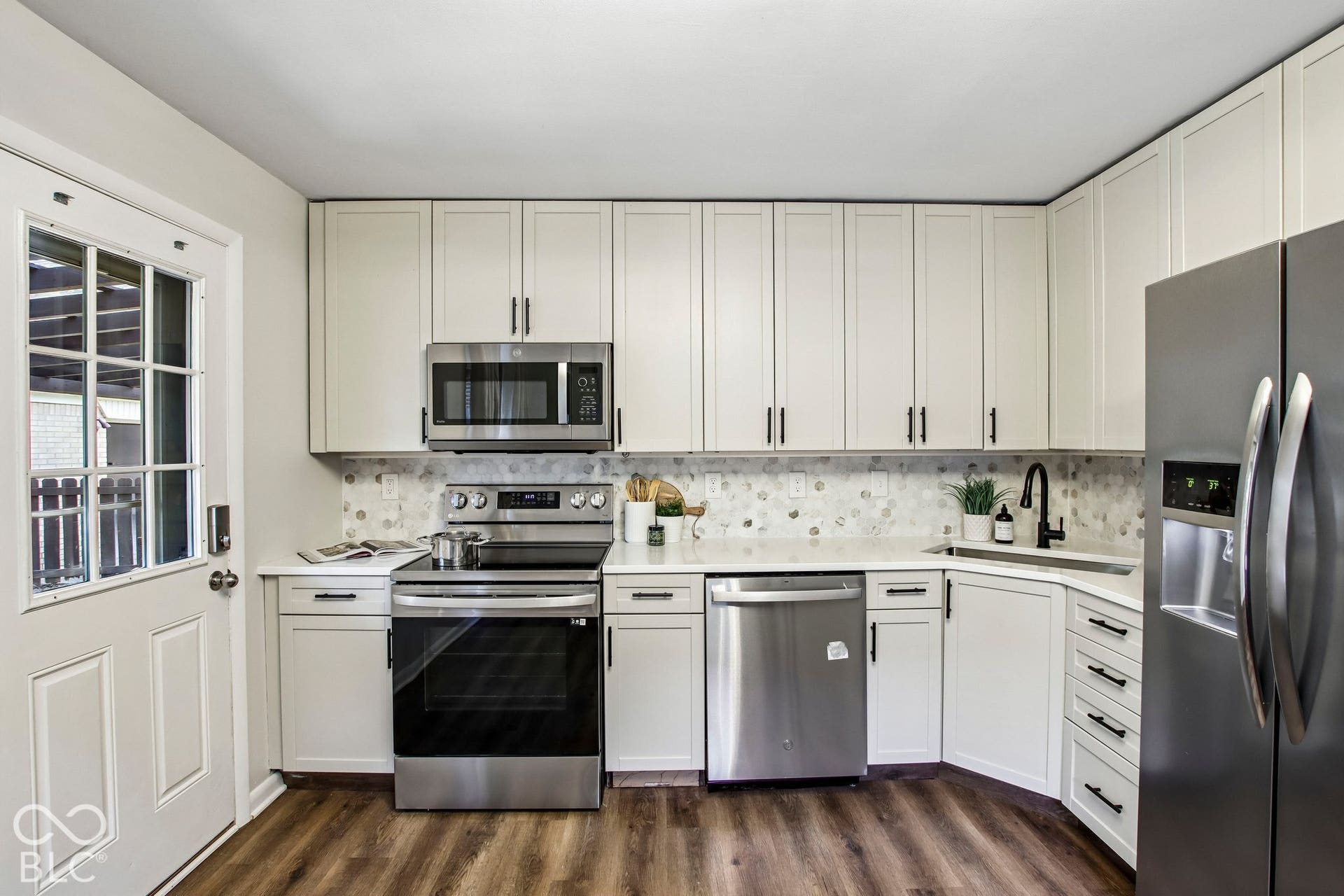537 S 4th Avenue, Beech Grove, IN 46107