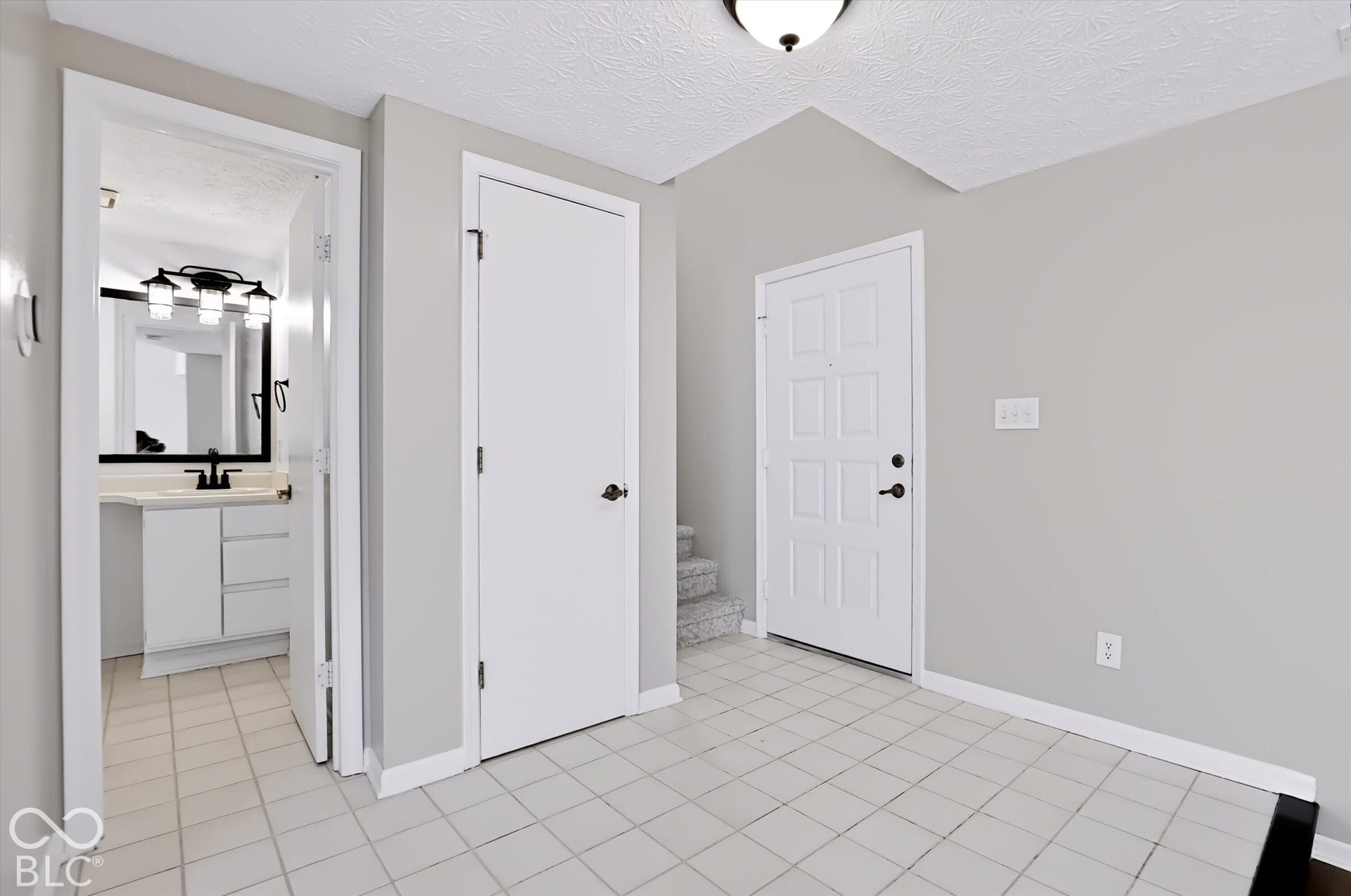 9450 Aberdare Drive, Indianapolis, IN 46250