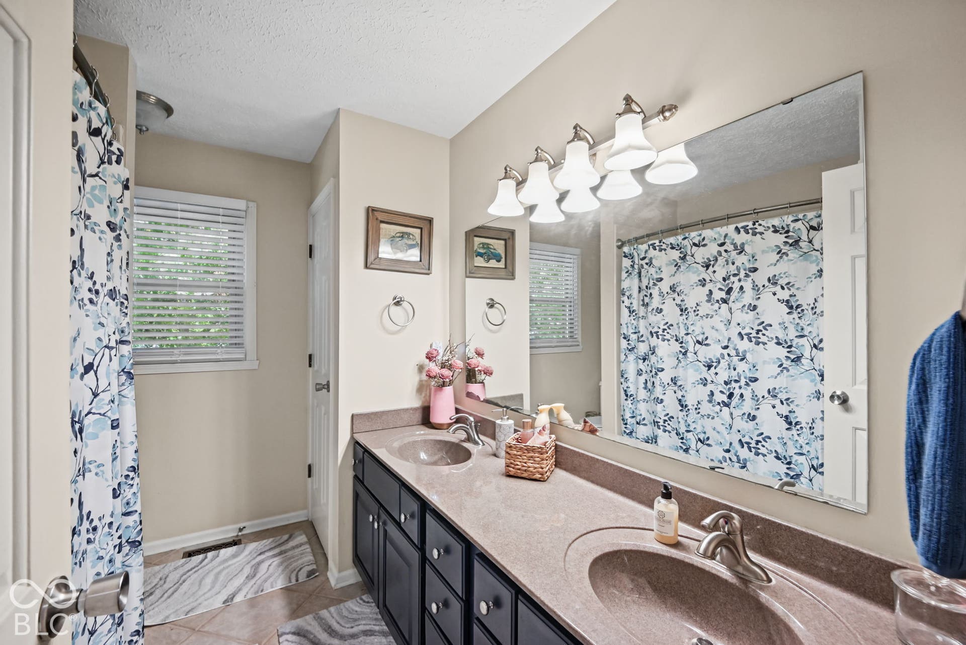 651 Hawthorne Drive, Carmel, IN 46033