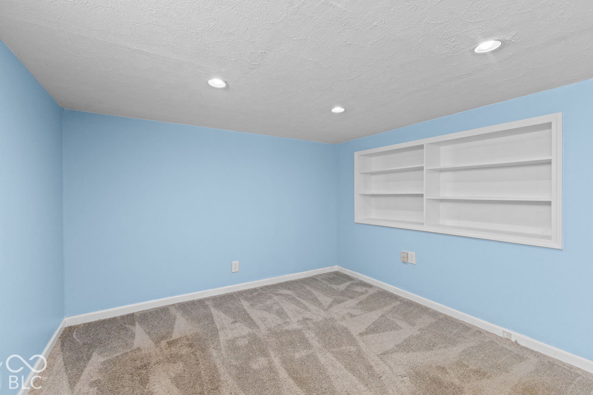 115 S 11th Avenue, Beech Grove, IN 46107