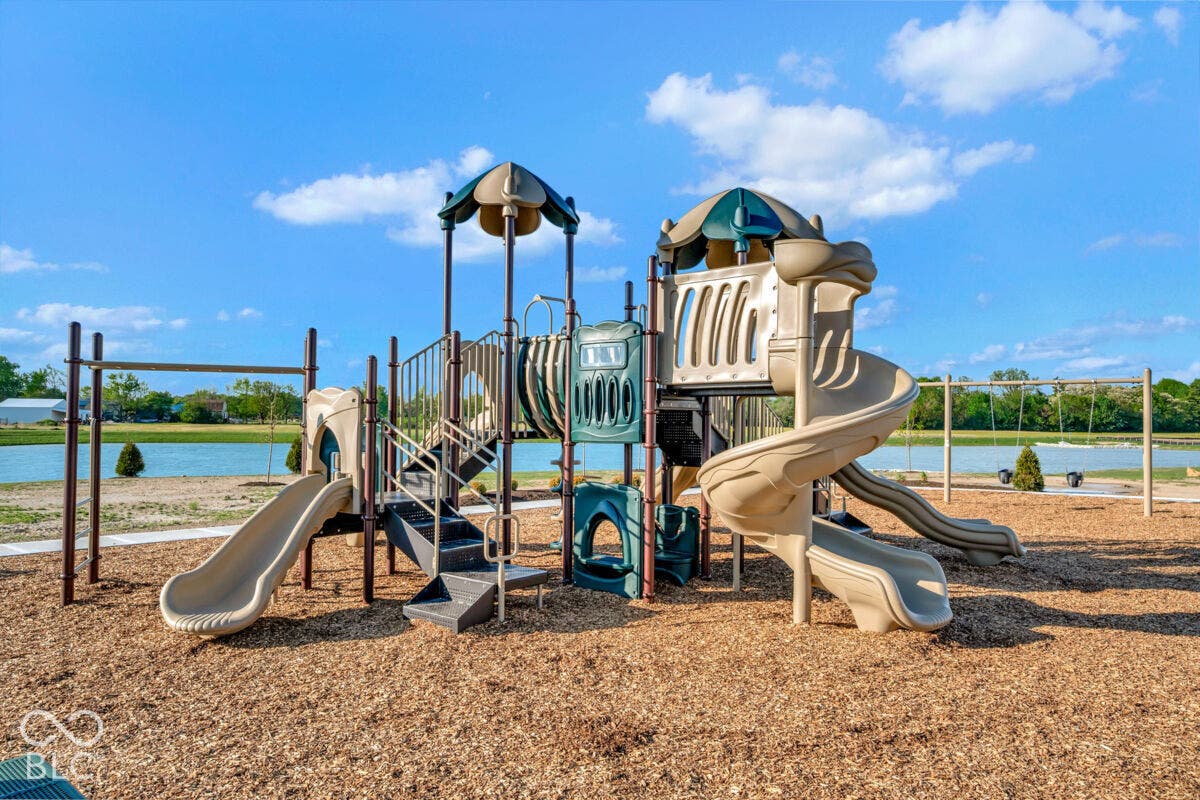 3934 Teakmill Trail, Indianapolis, IN 46239 Playground