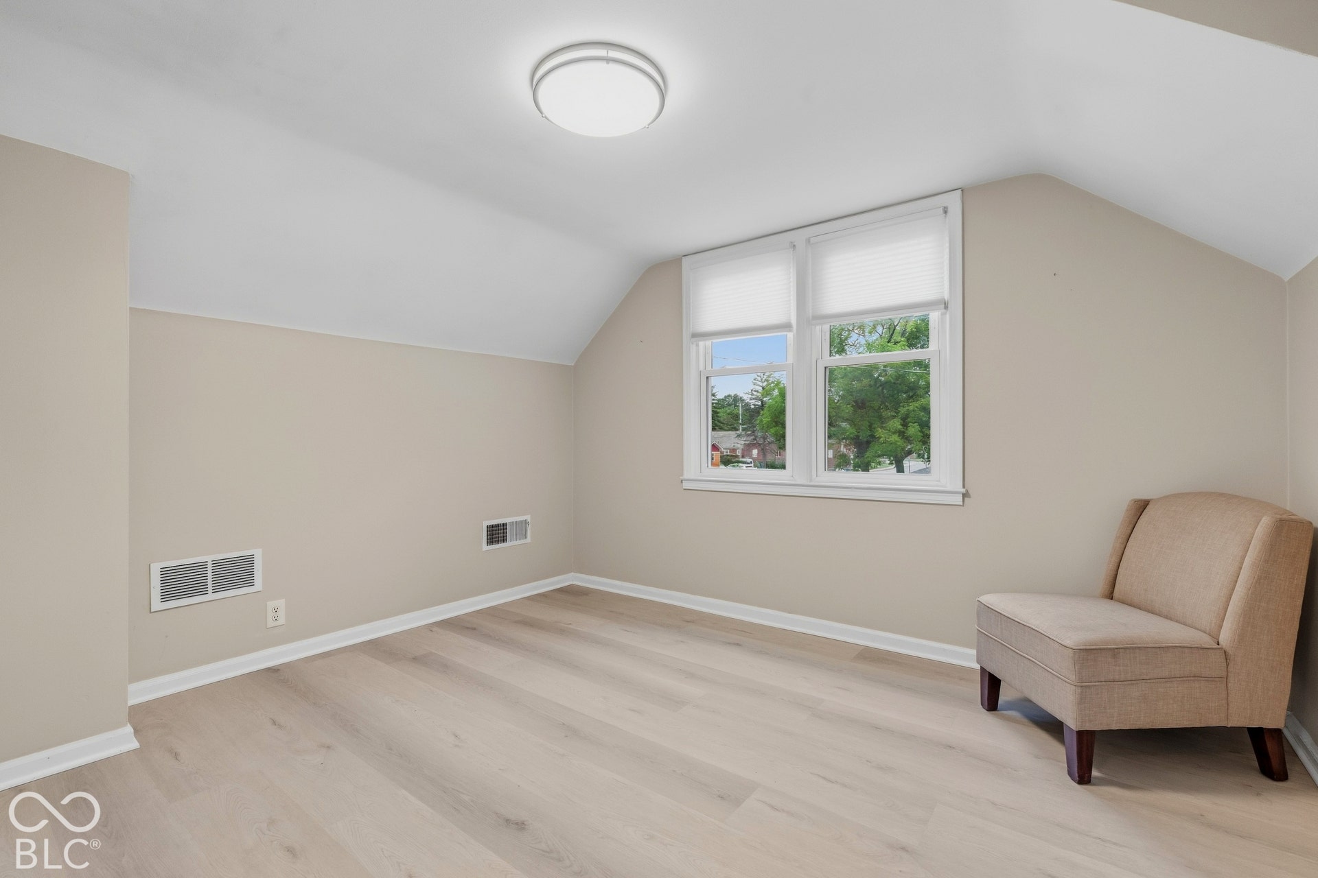 4523 Kingsley Drive, Indianapolis, IN 46205 4523 Kingsley Drive, Indianapolis, IN 46205