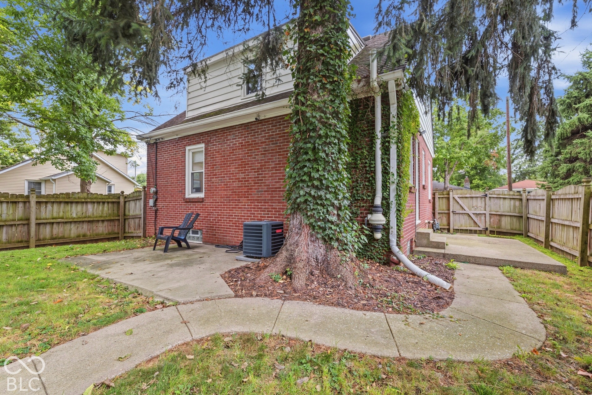 4523 Kingsley Drive, Indianapolis, IN 46205 4523 Kingsley Drive, Indianapolis, IN 46205