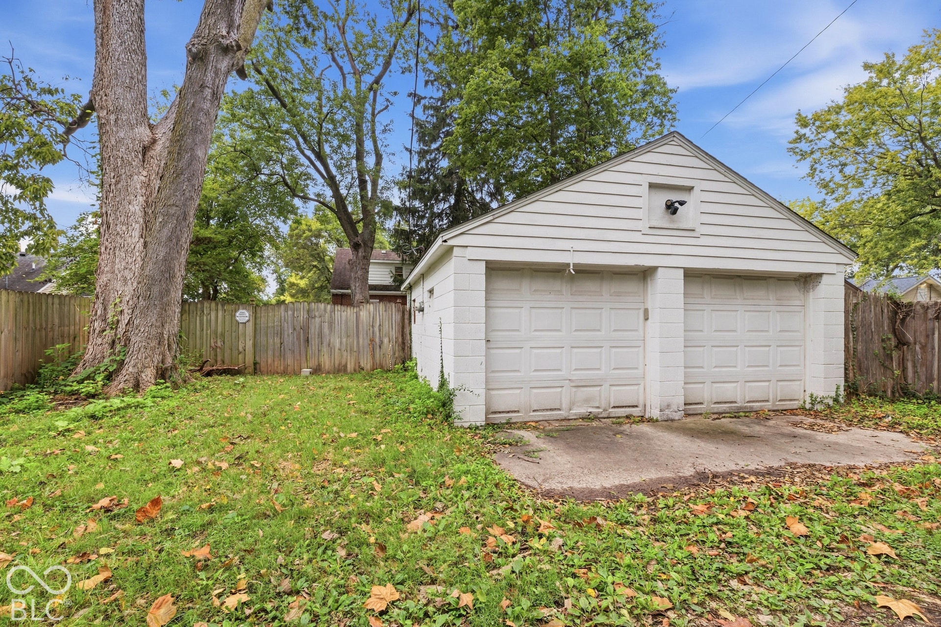 4523 Kingsley Drive, Indianapolis, IN 46205 4523 Kingsley Drive, Indianapolis, IN 46205