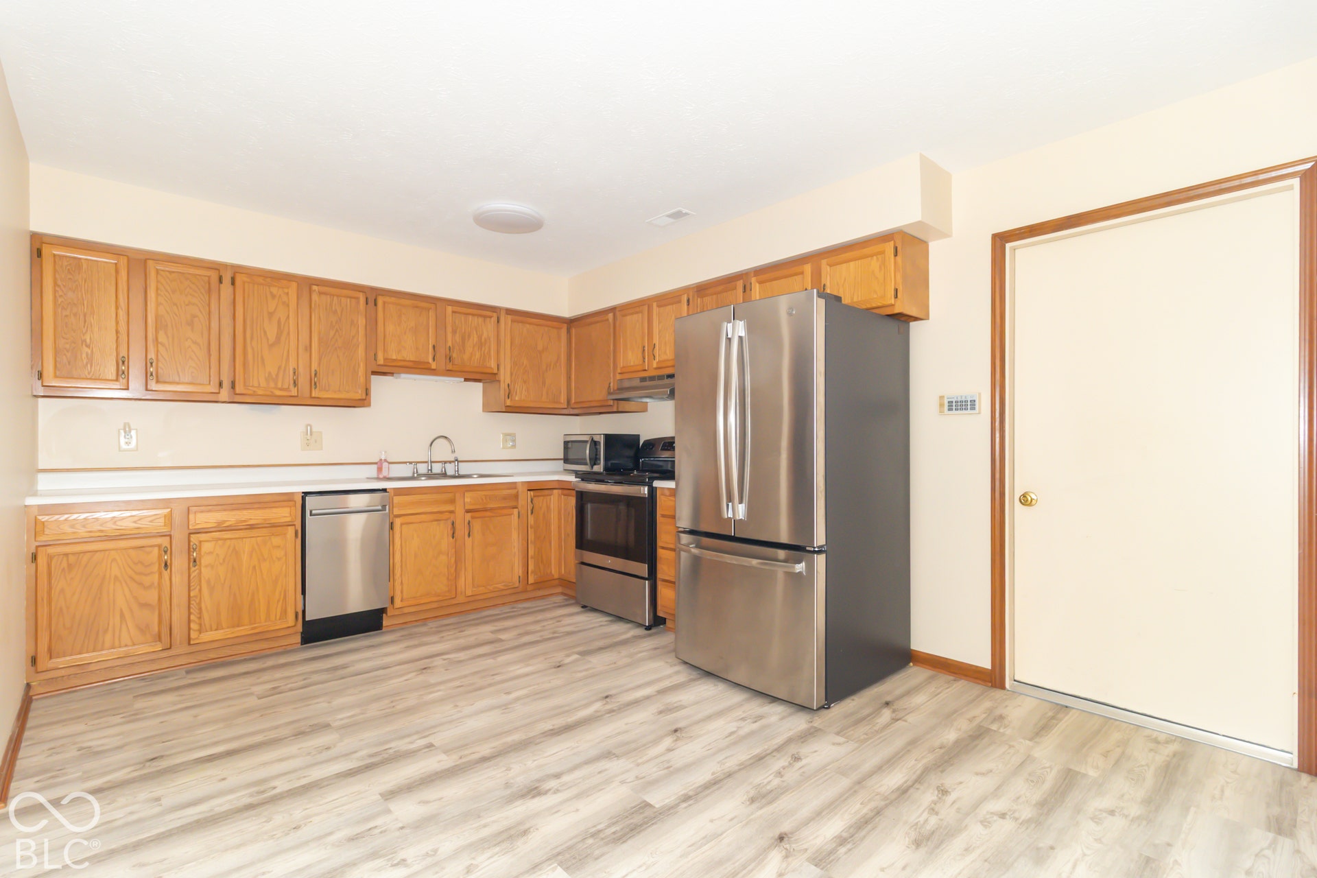 1176 E Apple Lake Drive, Greenfield, IN 46140