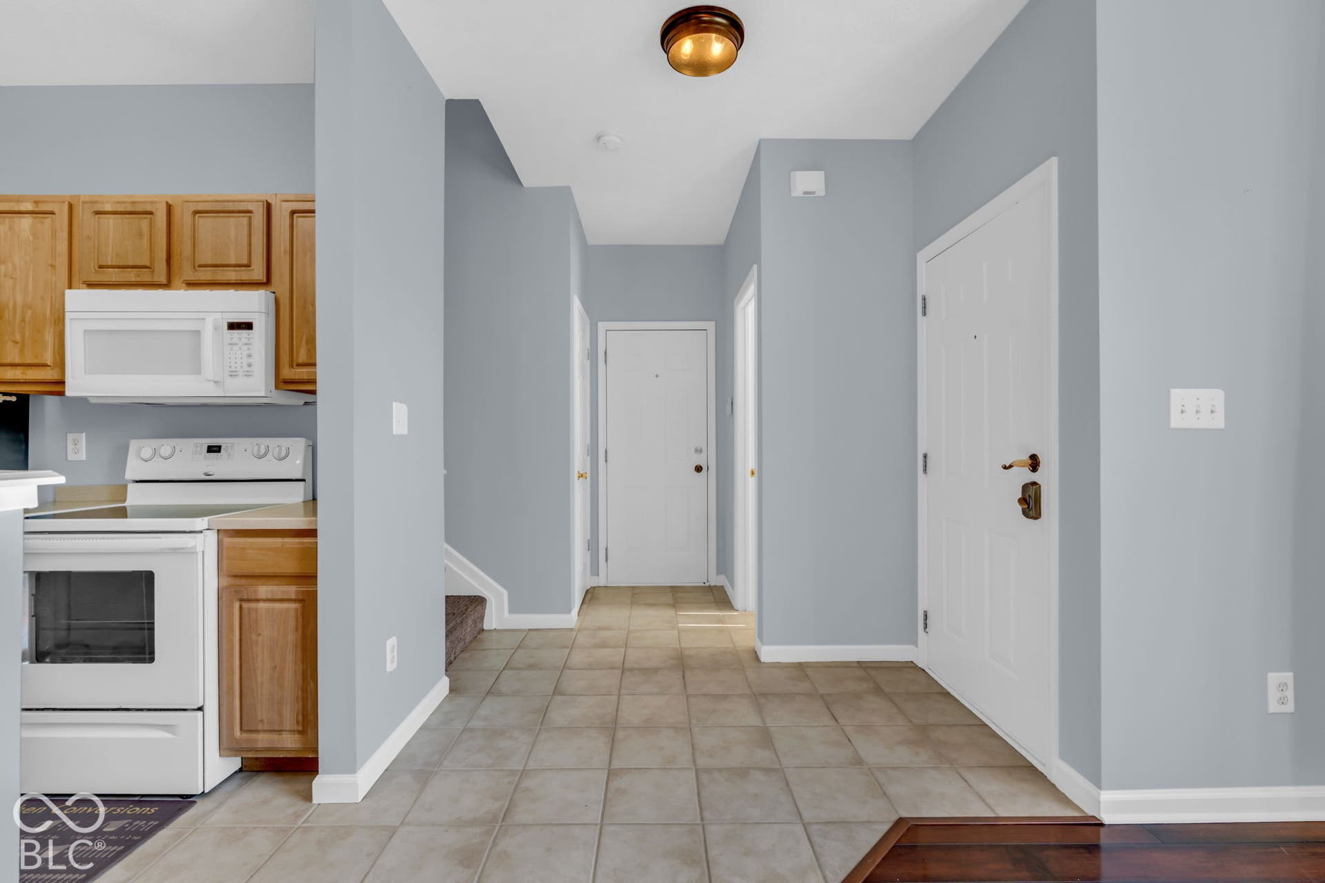 6250 Bishops Pond Lane, Indianapolis, IN 46268