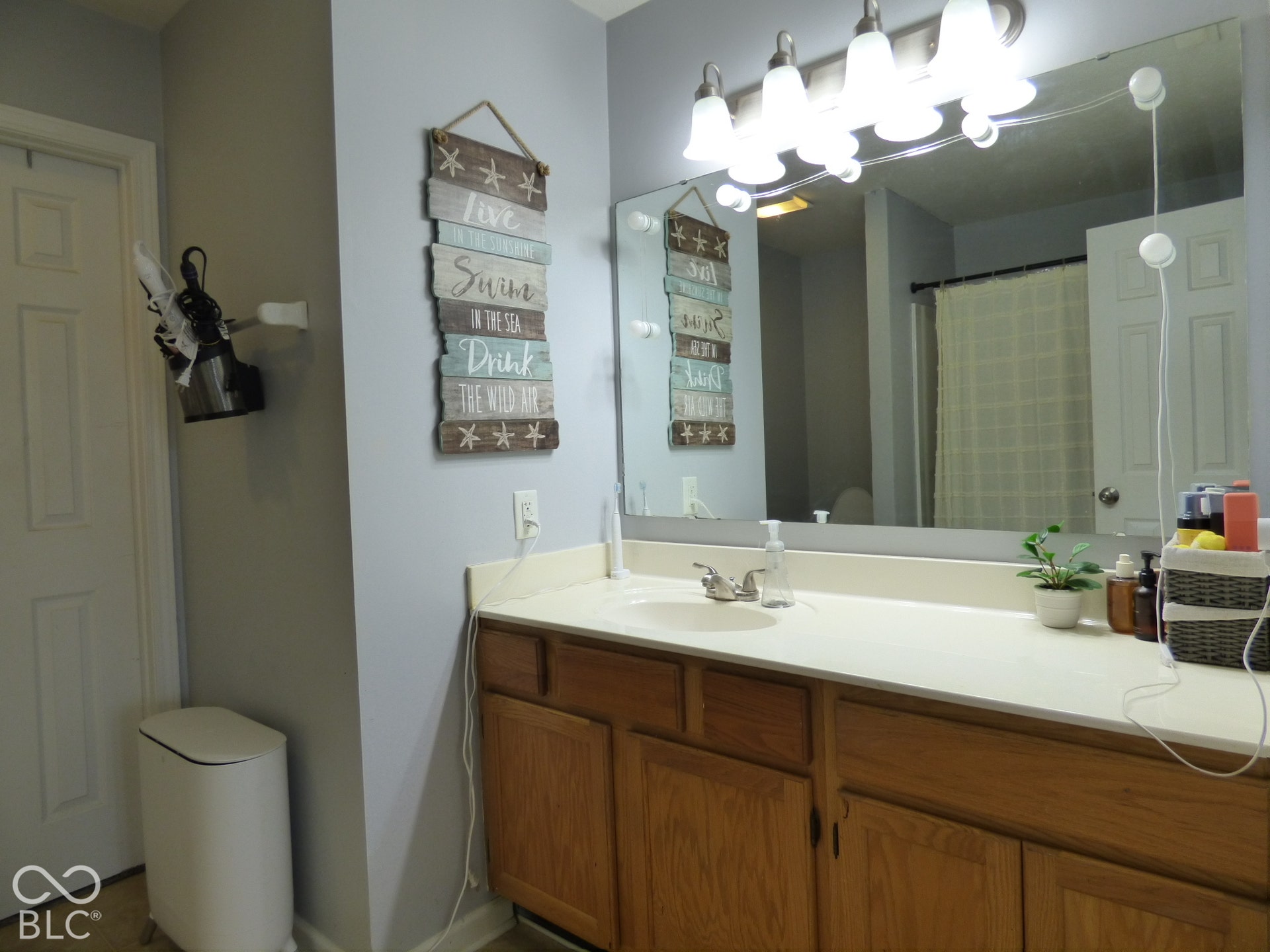 8415 Montgomery Avenue, Indianapolis, IN 46227