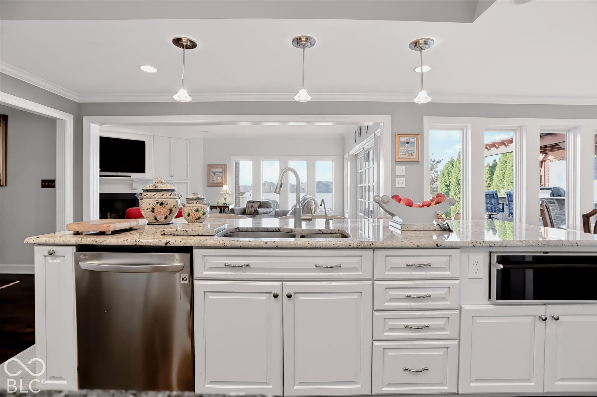 9652 Nautilus Circle, Indianapolis, IN 46256