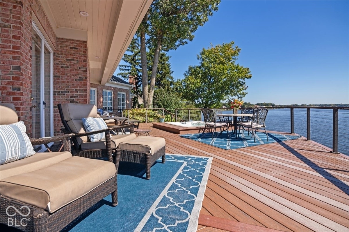 9652 Nautilus Circle, Indianapolis, IN 46256
