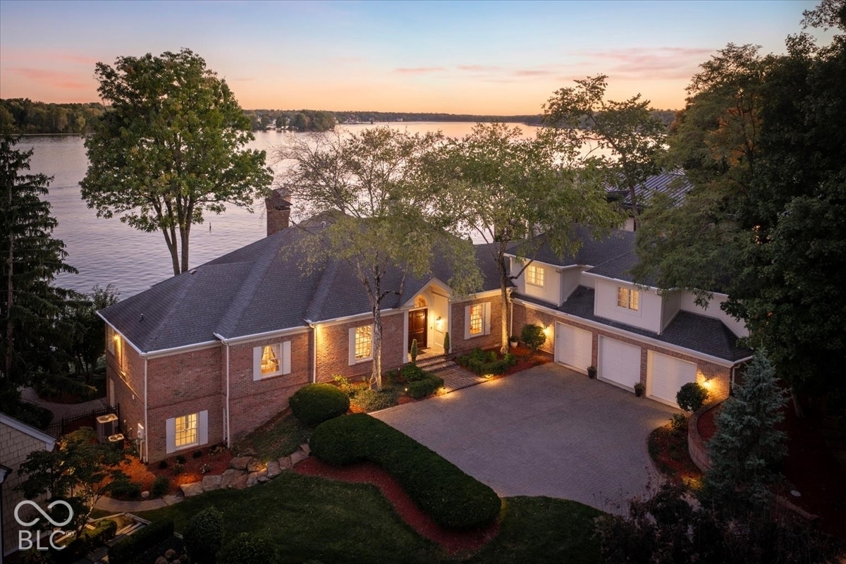 9652 Nautilus Circle, Indianapolis, IN 46256