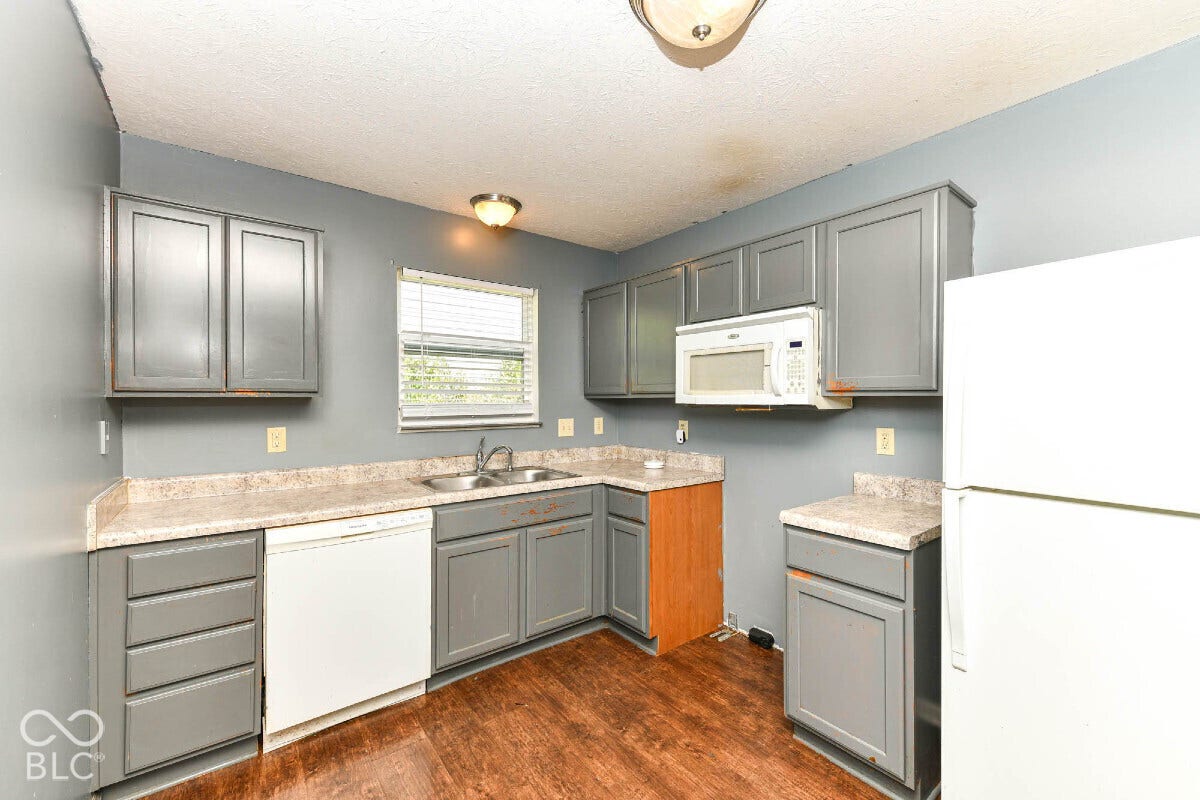 6281 Kelsey Drive, Indianapolis, IN 46268 6281 Kelsey Drive, Indianapolis, IN 46268