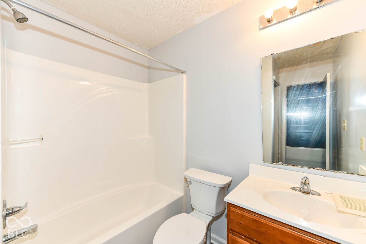 6281 Kelsey Drive, Indianapolis, IN 46268 6281 Kelsey Drive, Indianapolis, IN 46268