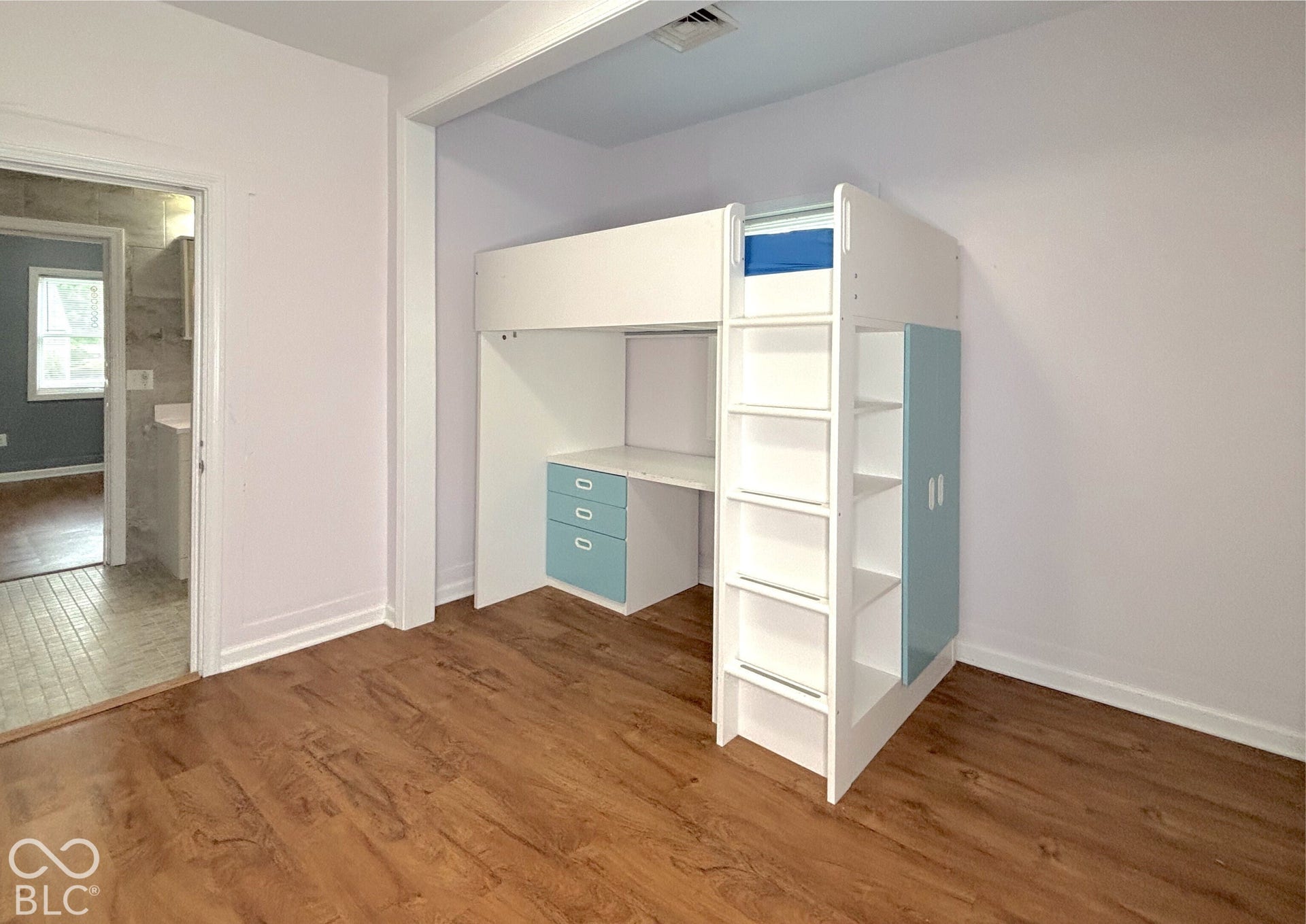 311 B Street S, Thorntown, IN 46071 Wood-finish flooring with white trim