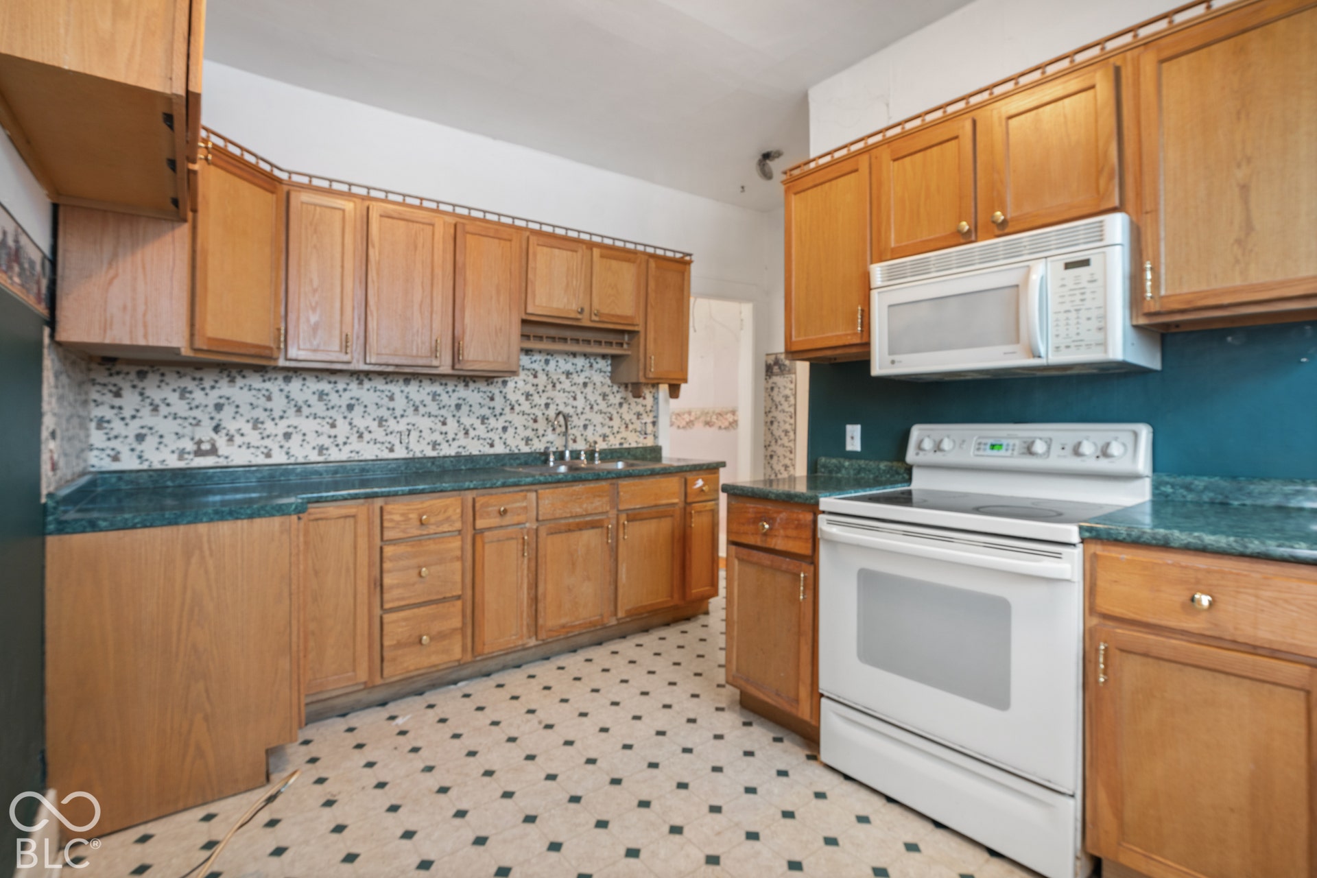 1520 English Avenue, Indianapolis, IN 46201 1520 English Avenue, Indianapolis, IN 46201